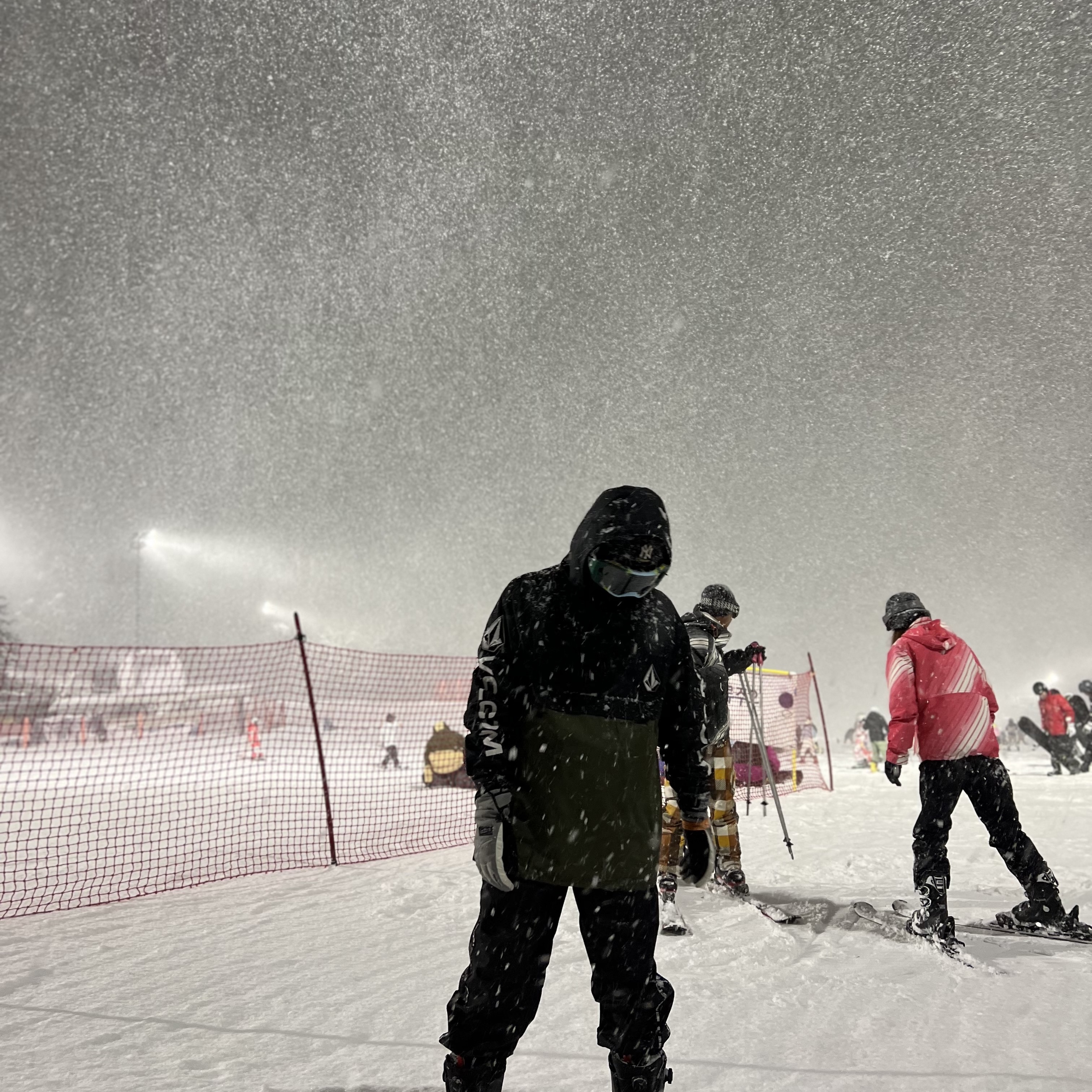 Supreme x Honda x Fox Racing Vue Goggle Moss - 19FW 착용 스타일 - 3