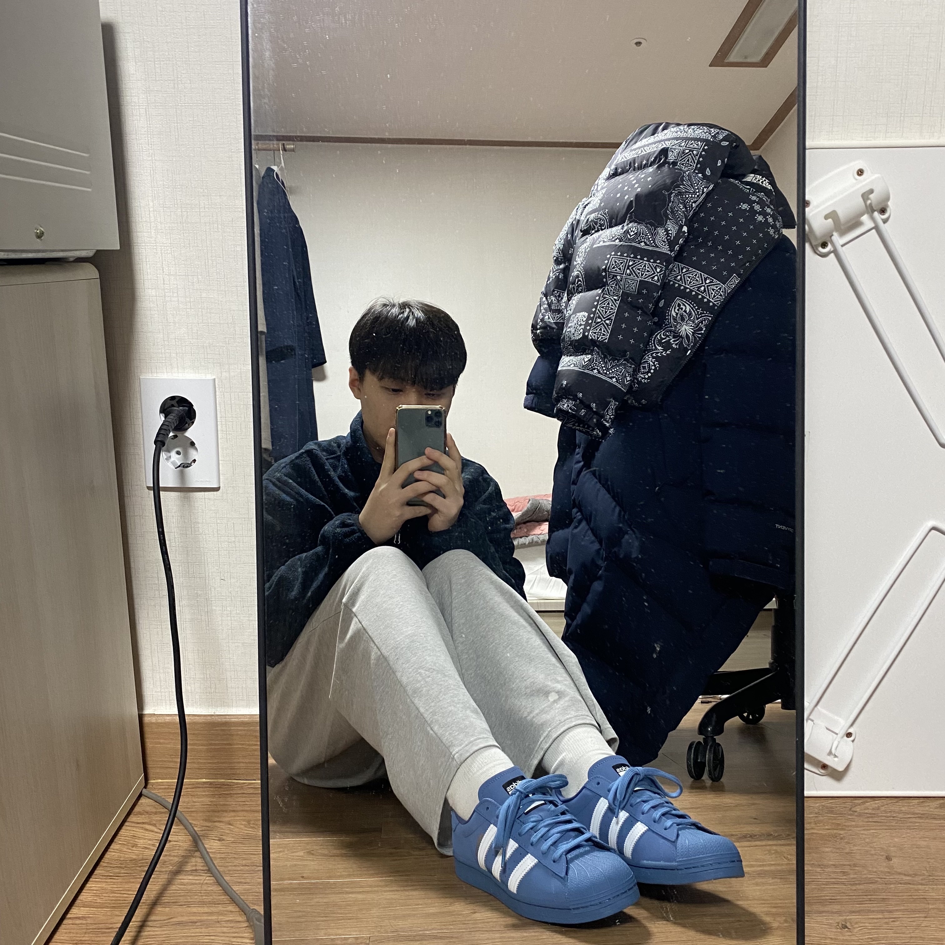 Adidas x Atmos x Daiki Tsuneta Superstar Altered Blue 착용 스타일 - 2