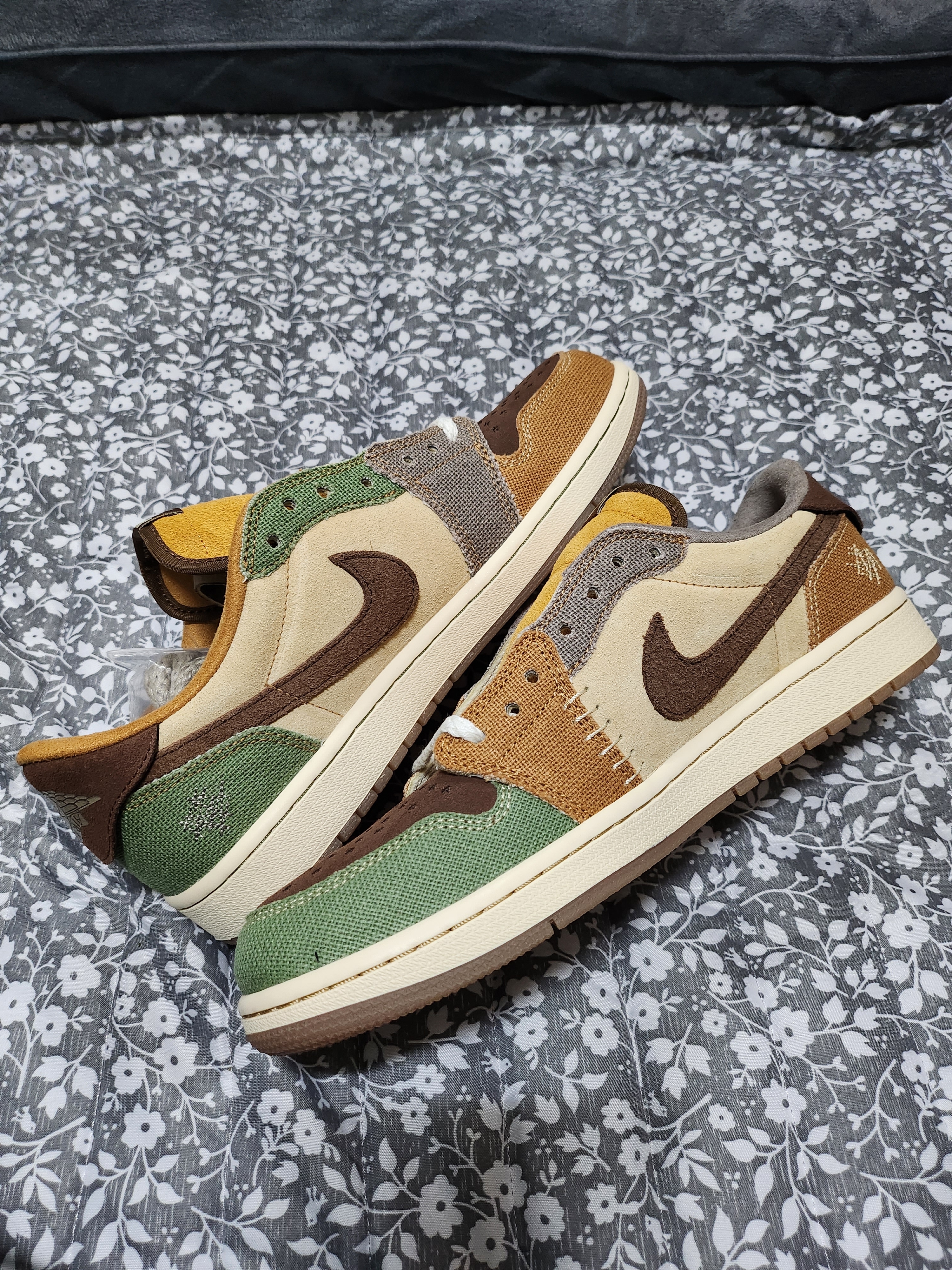 Jordan 1 x Zion Williamson Retro Low OG Flax and Oil Green 착용 스타일 - 3