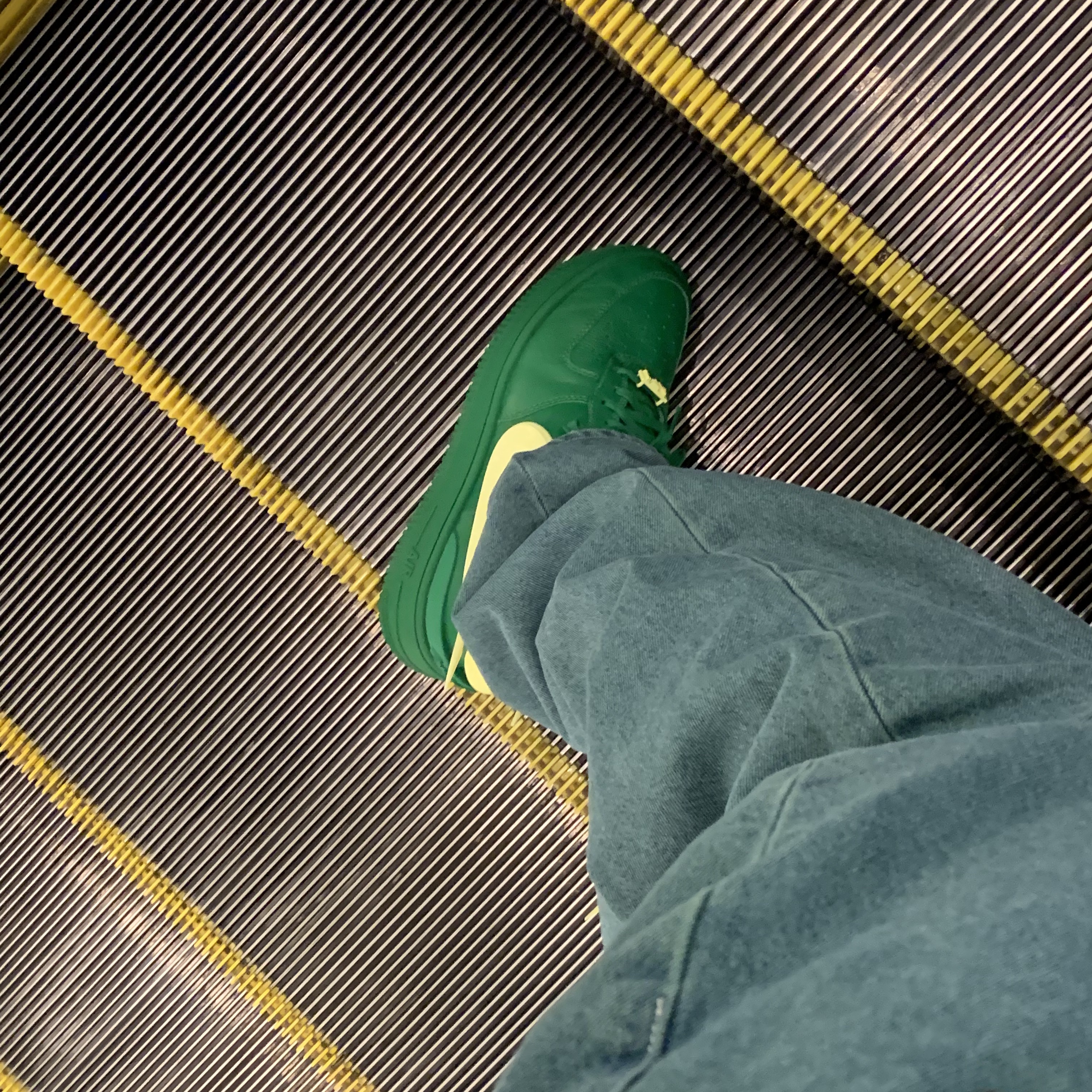 Nike x Ambush Air Force 1 Low SP Pine Green and Citron 착용 스타일