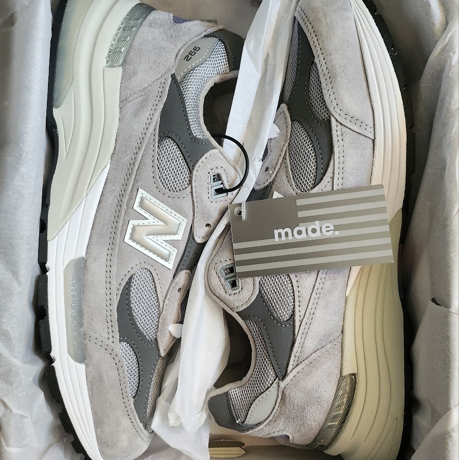 New Balance 992 Made in USA Grey - D Standard 착용 스타일