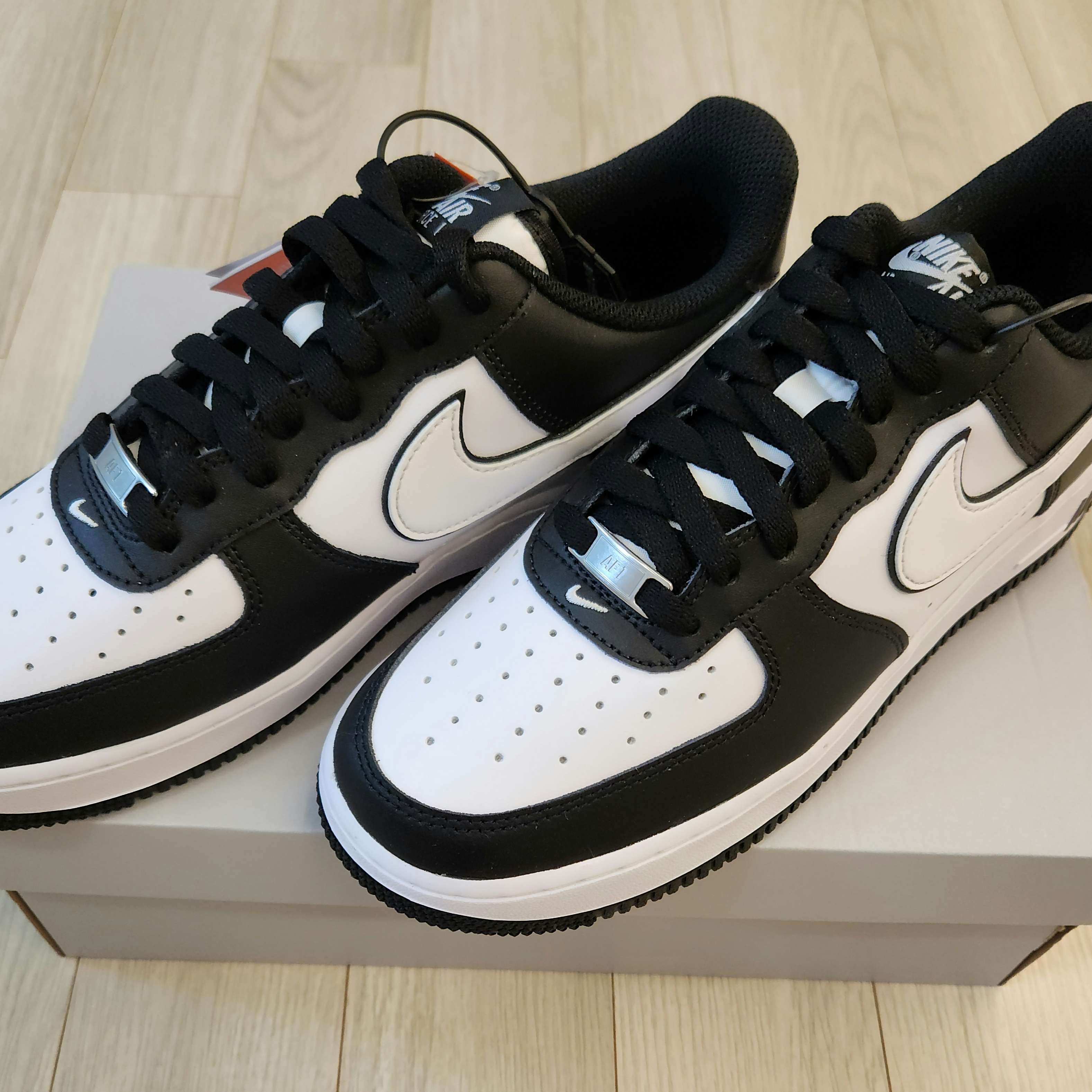 Nike Air Force 1 '07 Black White 착용 스타일 - 2