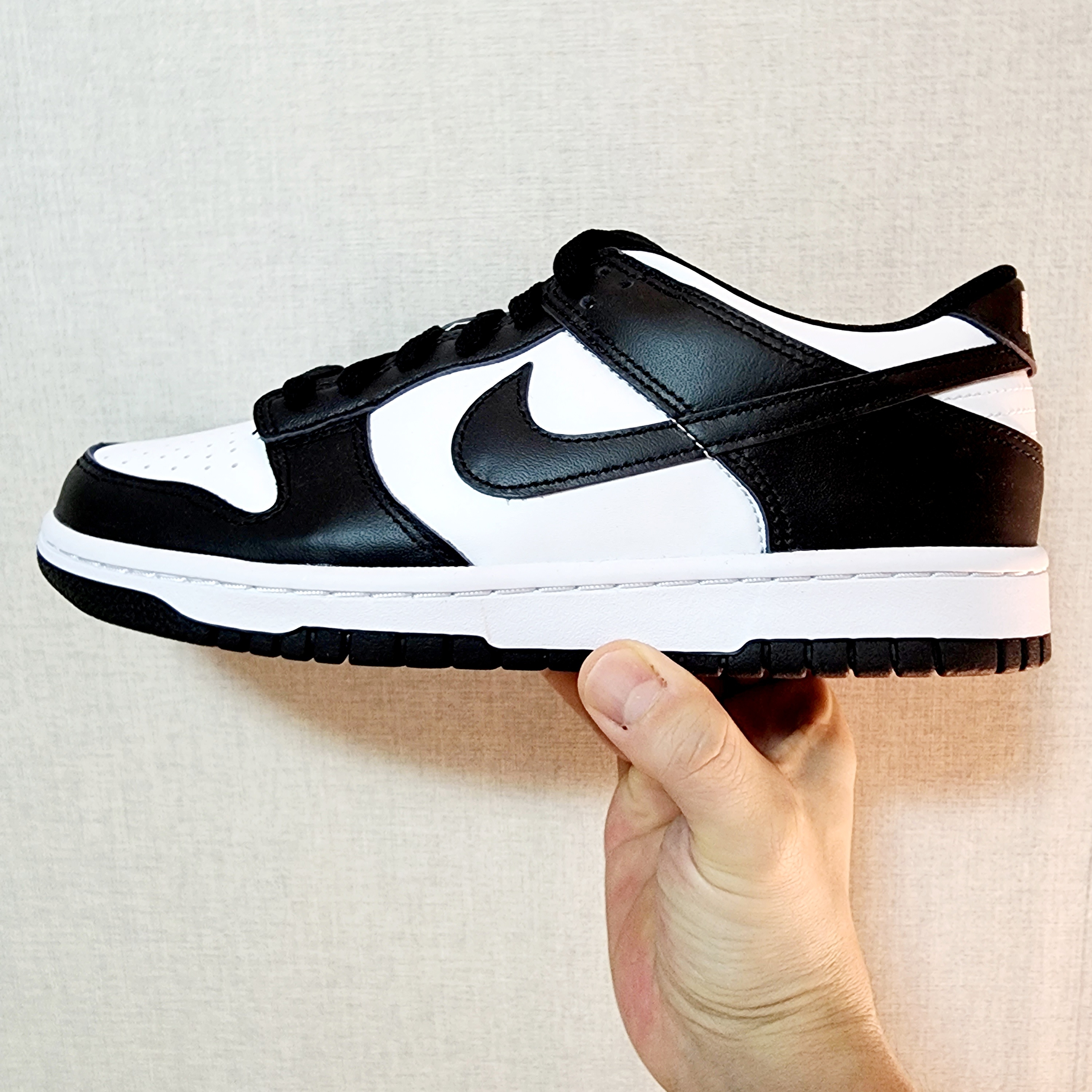Nike Dunk Low Retro Black 착용 스타일 - 1