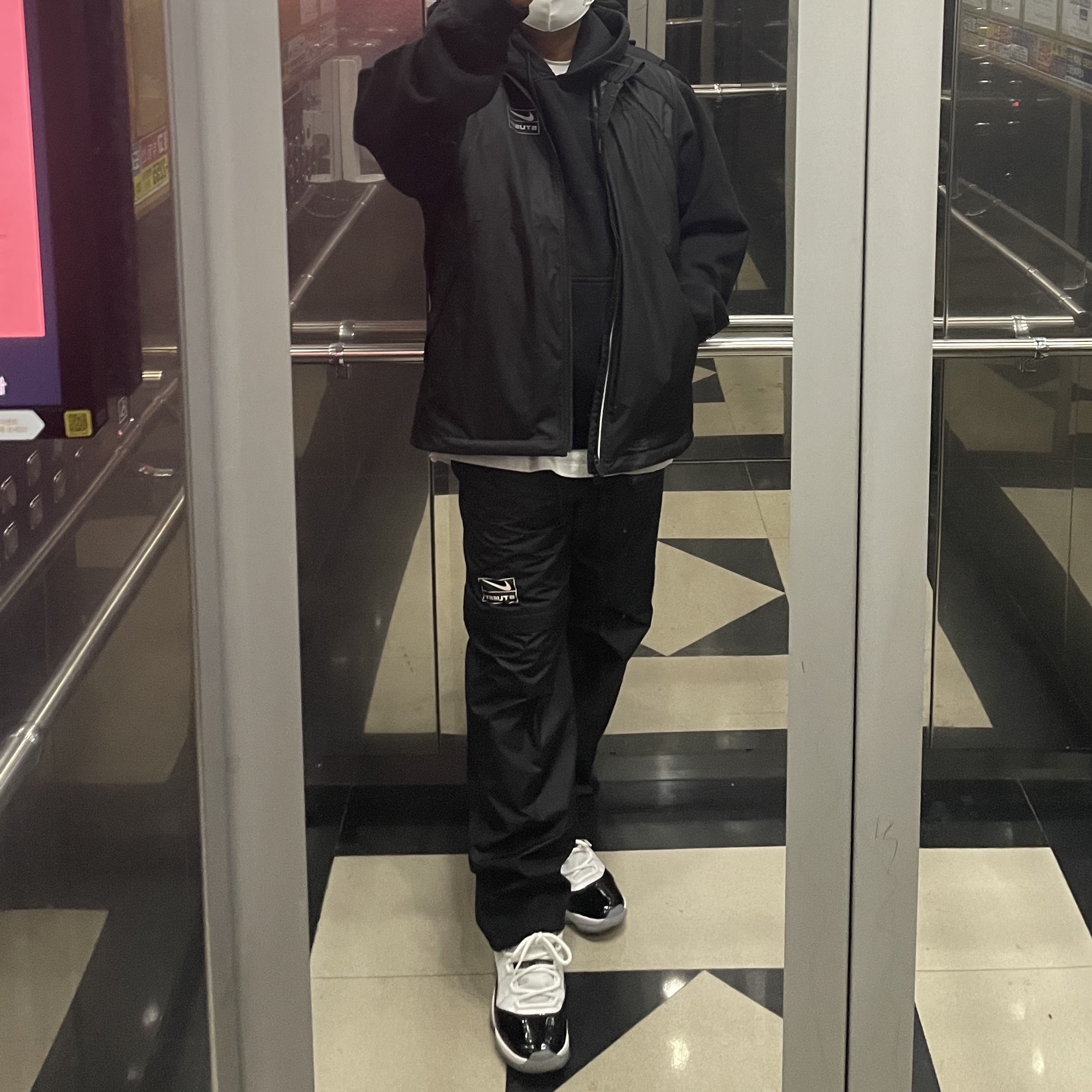 Nike x Stussy NRG FL Storm-Fit Pants Black (DO7170-010), Nike x Stussy NRG FL Storm-Fit Jacket Black (DO5304-010) 착용 스타일
