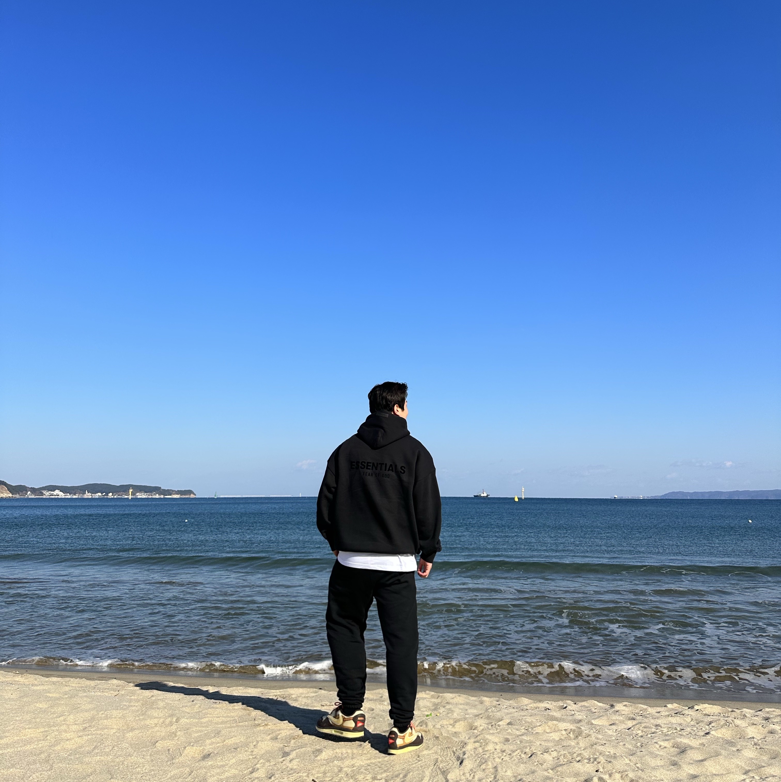 Essentials The Core Collection Hoodie Stretch Limo, Essentials The Core Collection Sweatpants Stretch Limo 착용 스타일
