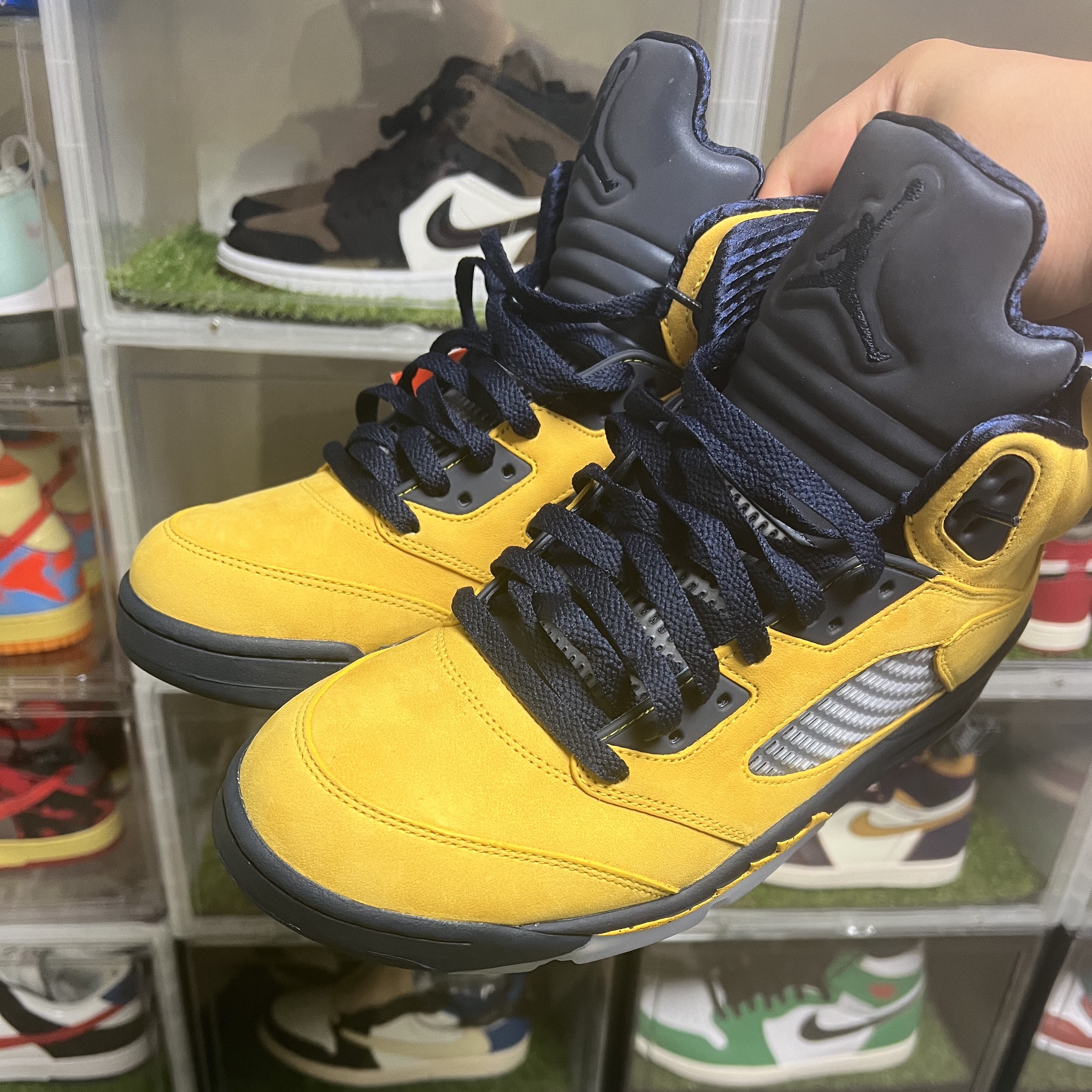 Jordan 5 Retro Michigan 2019 착용 스타일