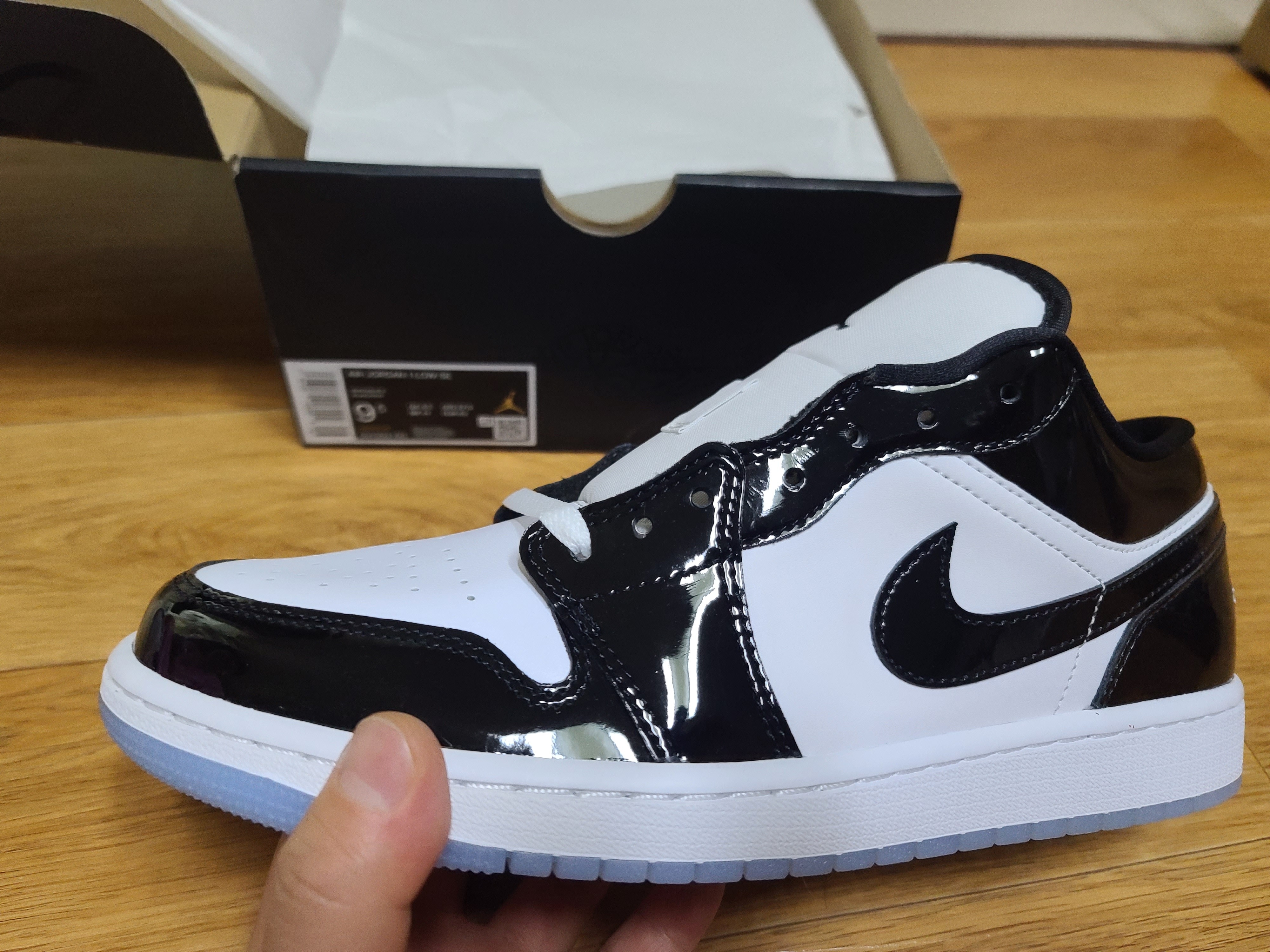 Jordan 1 Low SE Concord 착용 스타일 - 3