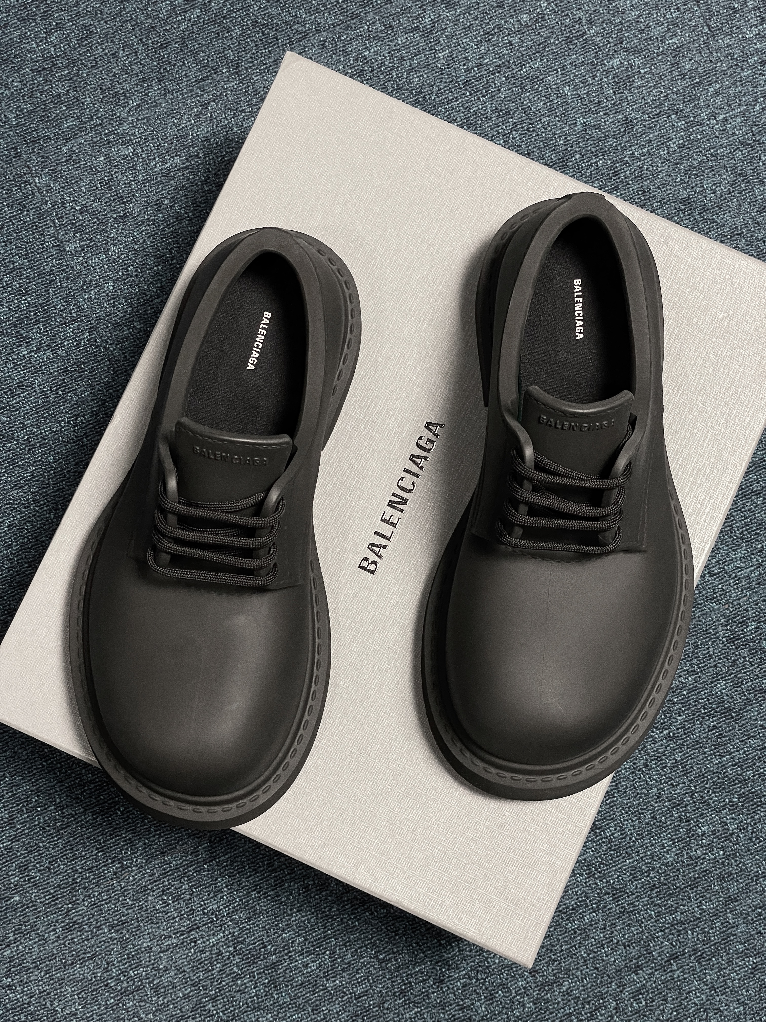 Balenciaga Steroid Derby Black 착용 스타일 - 1