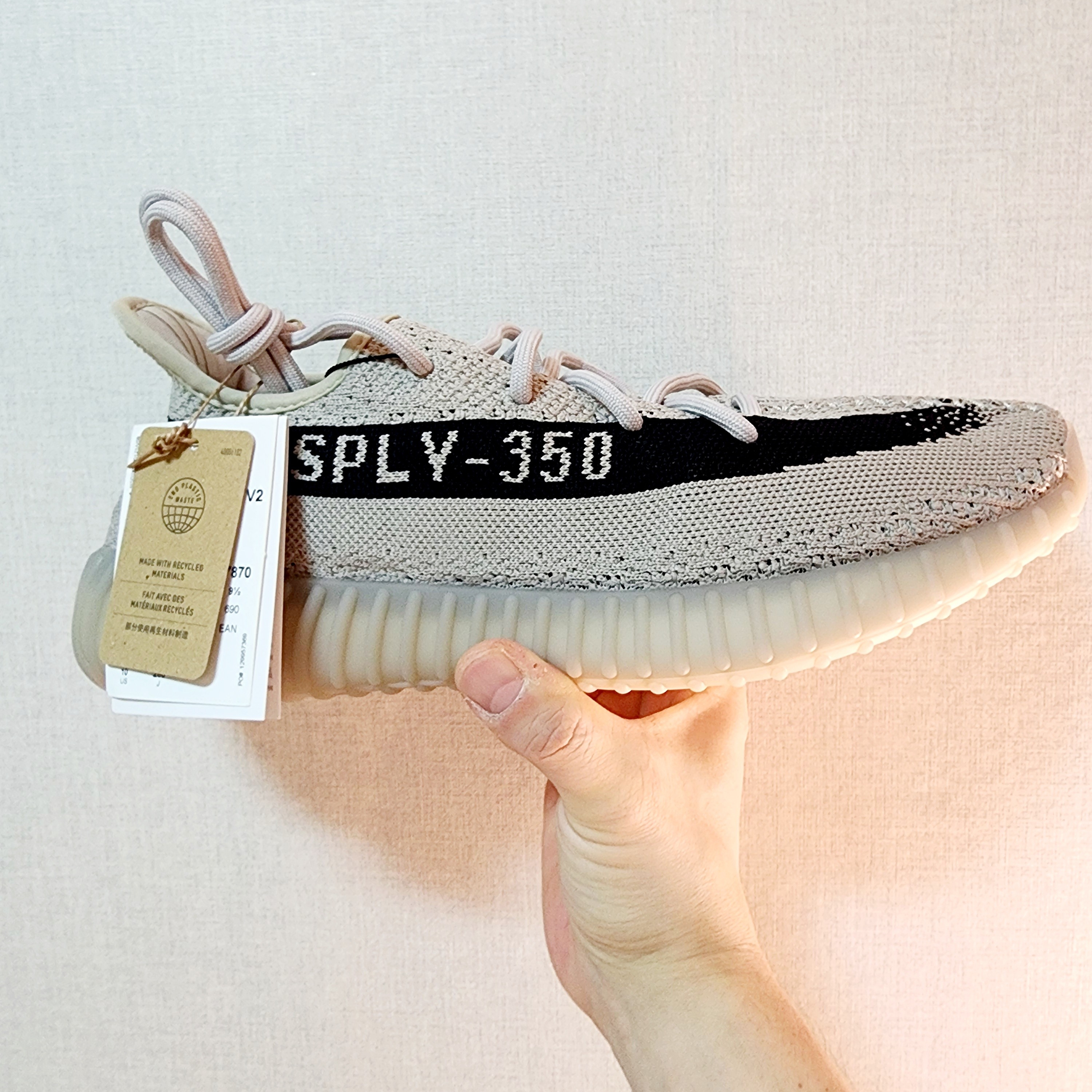 Adidas Yeezy Boost 350 V2 Slate Core Black 2022/2023 착용 스타일 - 1