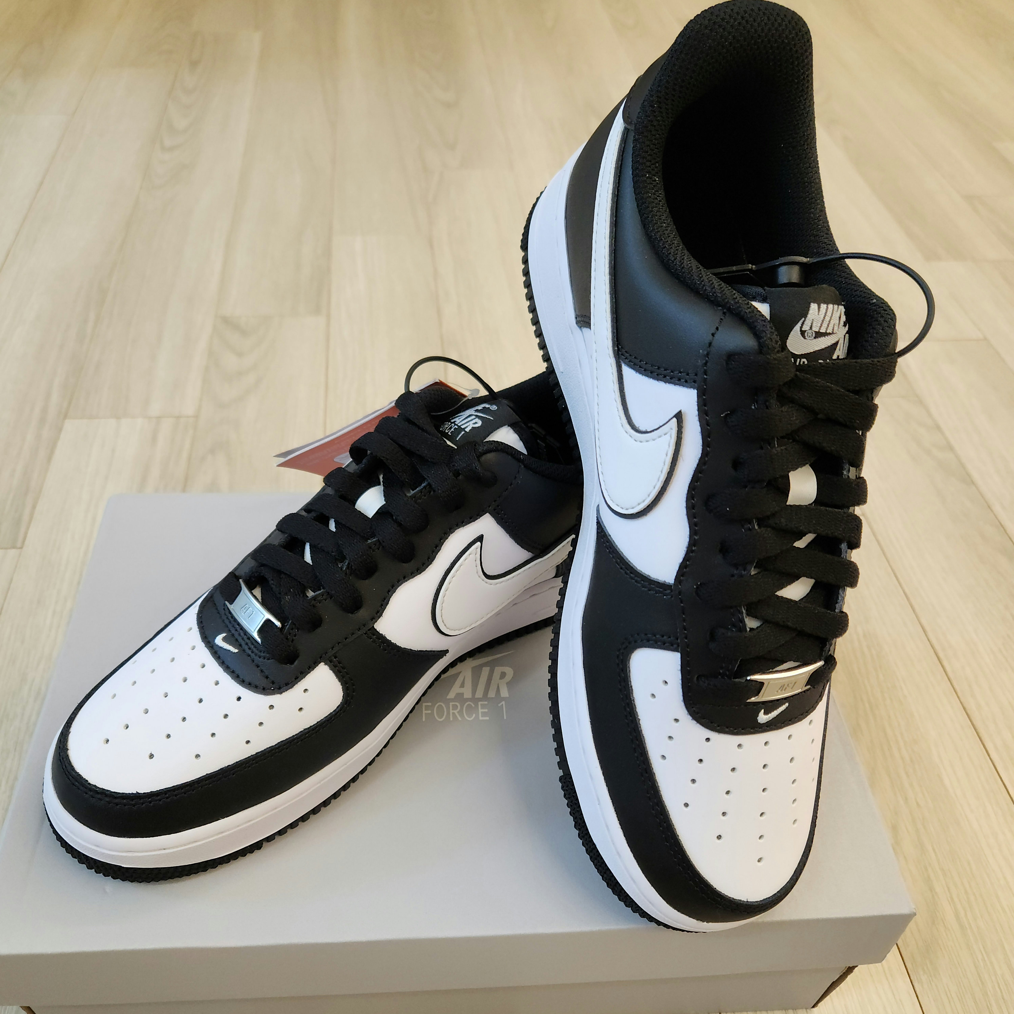 Nike Air Force 1 '07 Black White 착용 스타일 - 1