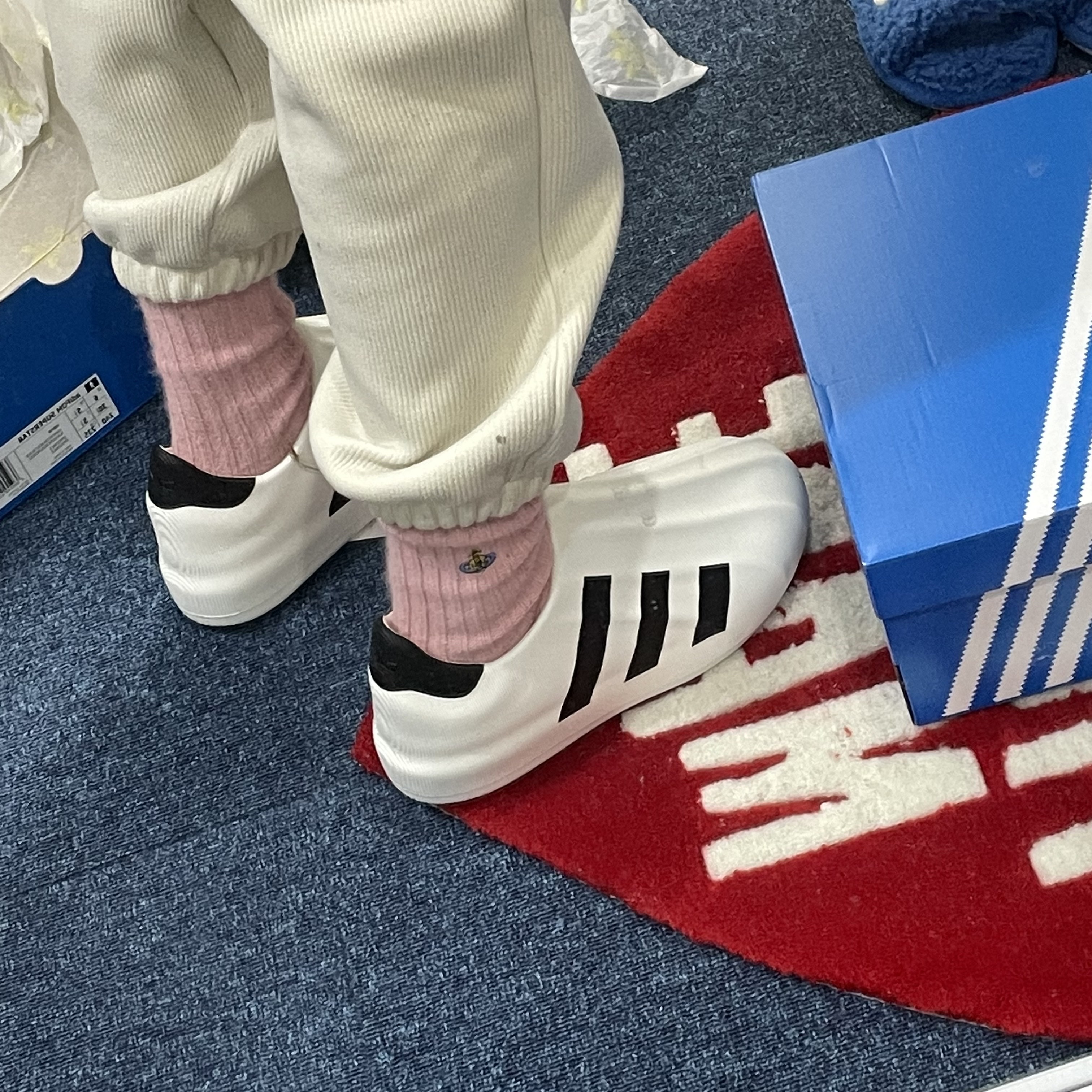 Adidas Adifom Superstar Core White 착용 스타일 - 2