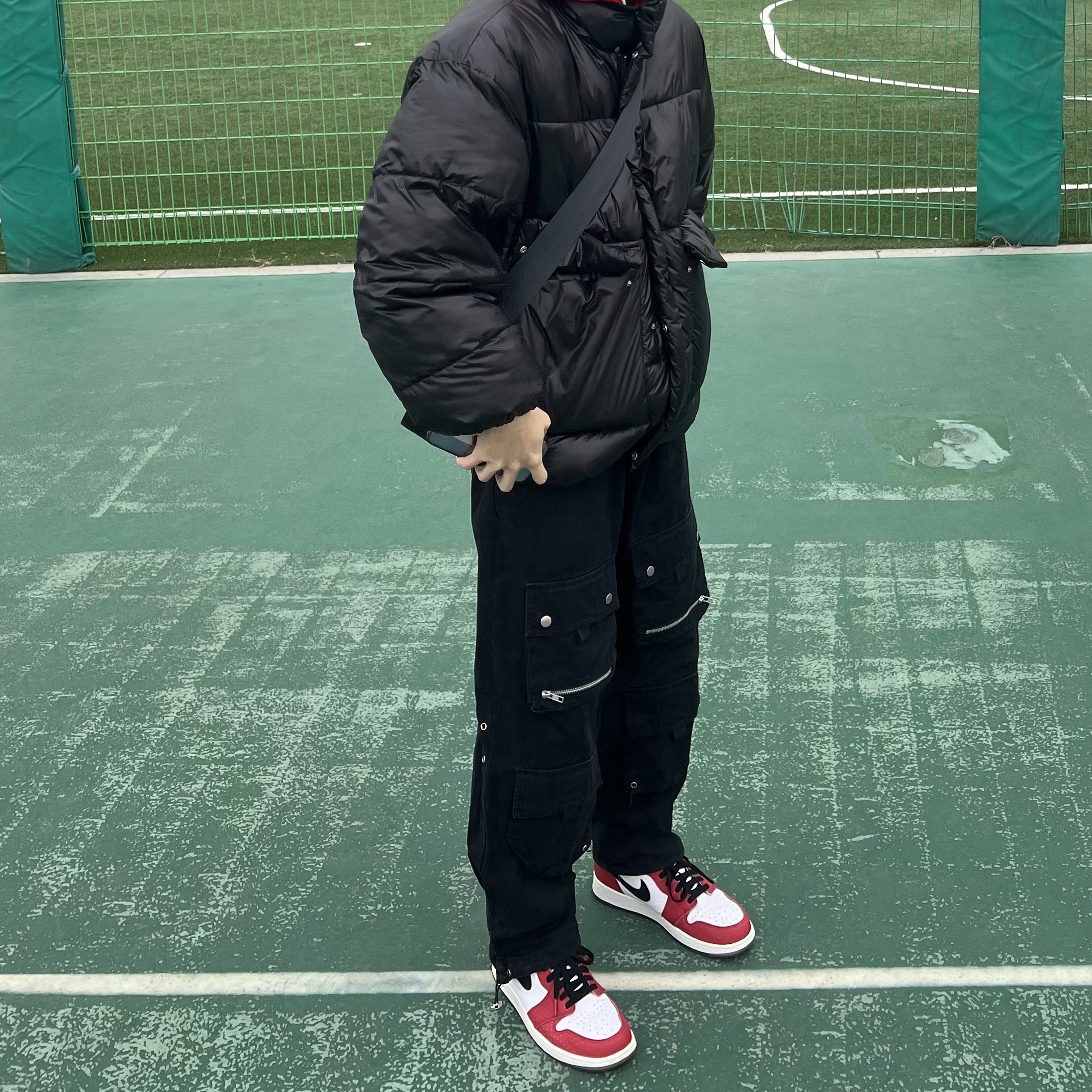 Jordan 1 Retro High Spider-Man Origin Story 착용 스타일 - 3