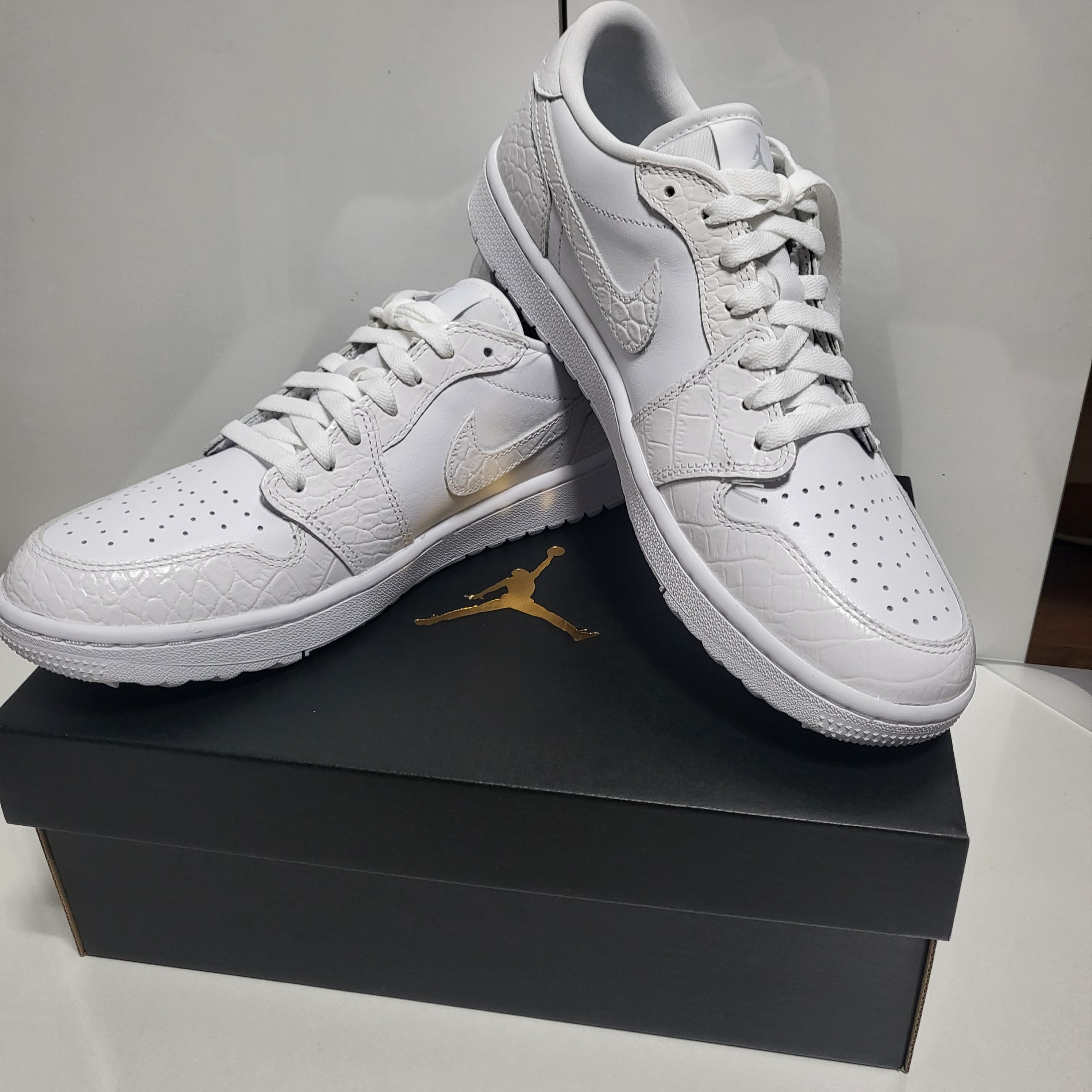 Jordan 1 Low Golf Pure Platinum 착용 스타일