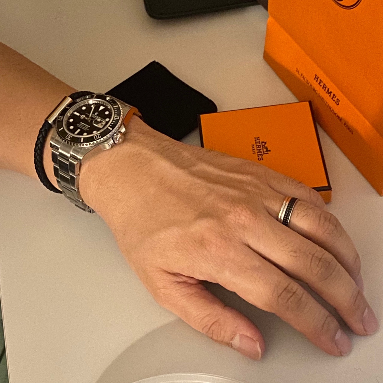 Rolex Submariner Date 41mm 126610LN Black Oyster 착용 스타일