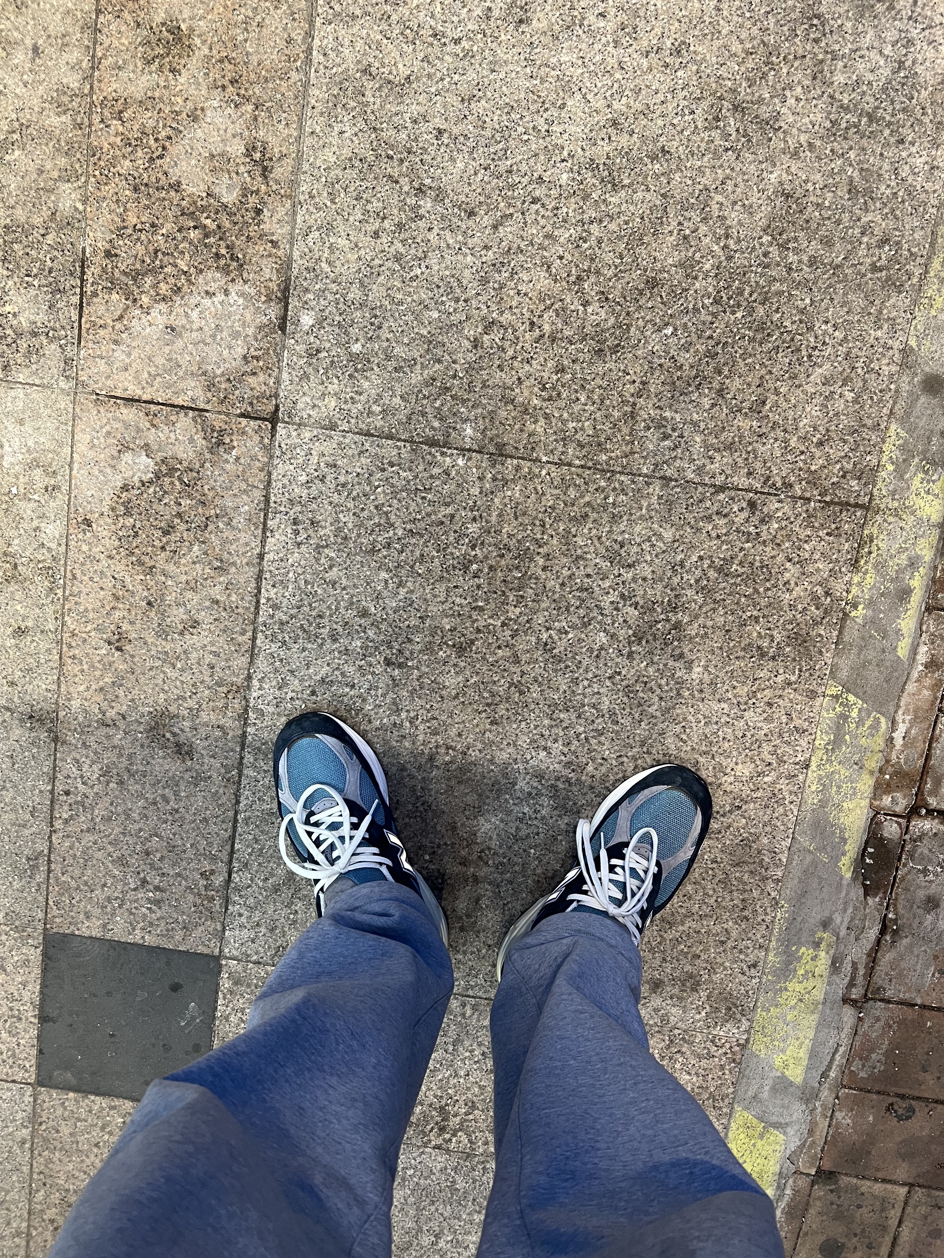 New Balance 990v3 Made in USA Navy Spring Tide 착용 스타일