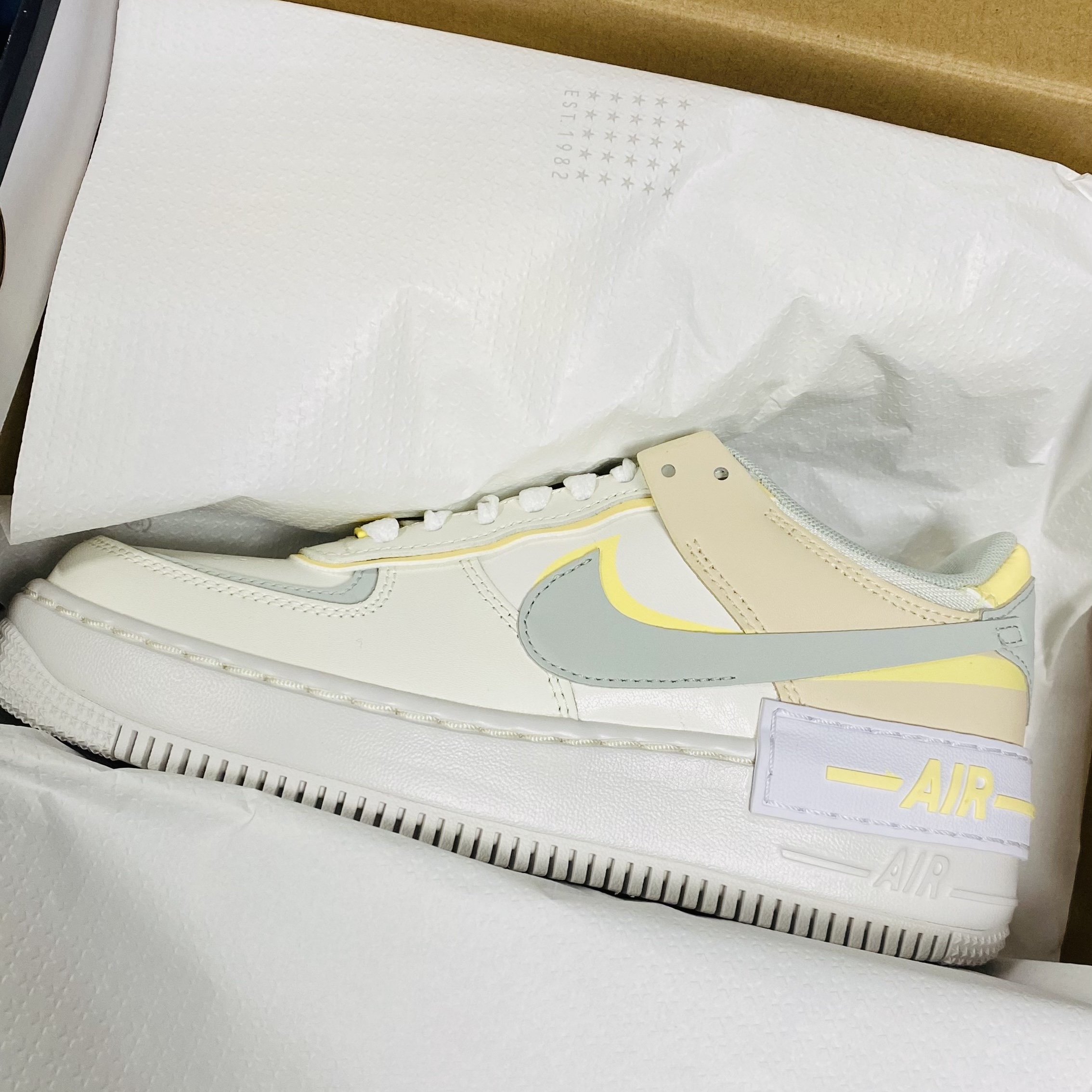 (W) Nike Air Force 1 Shadow Sail Light Silver 착용 스타일 - 2