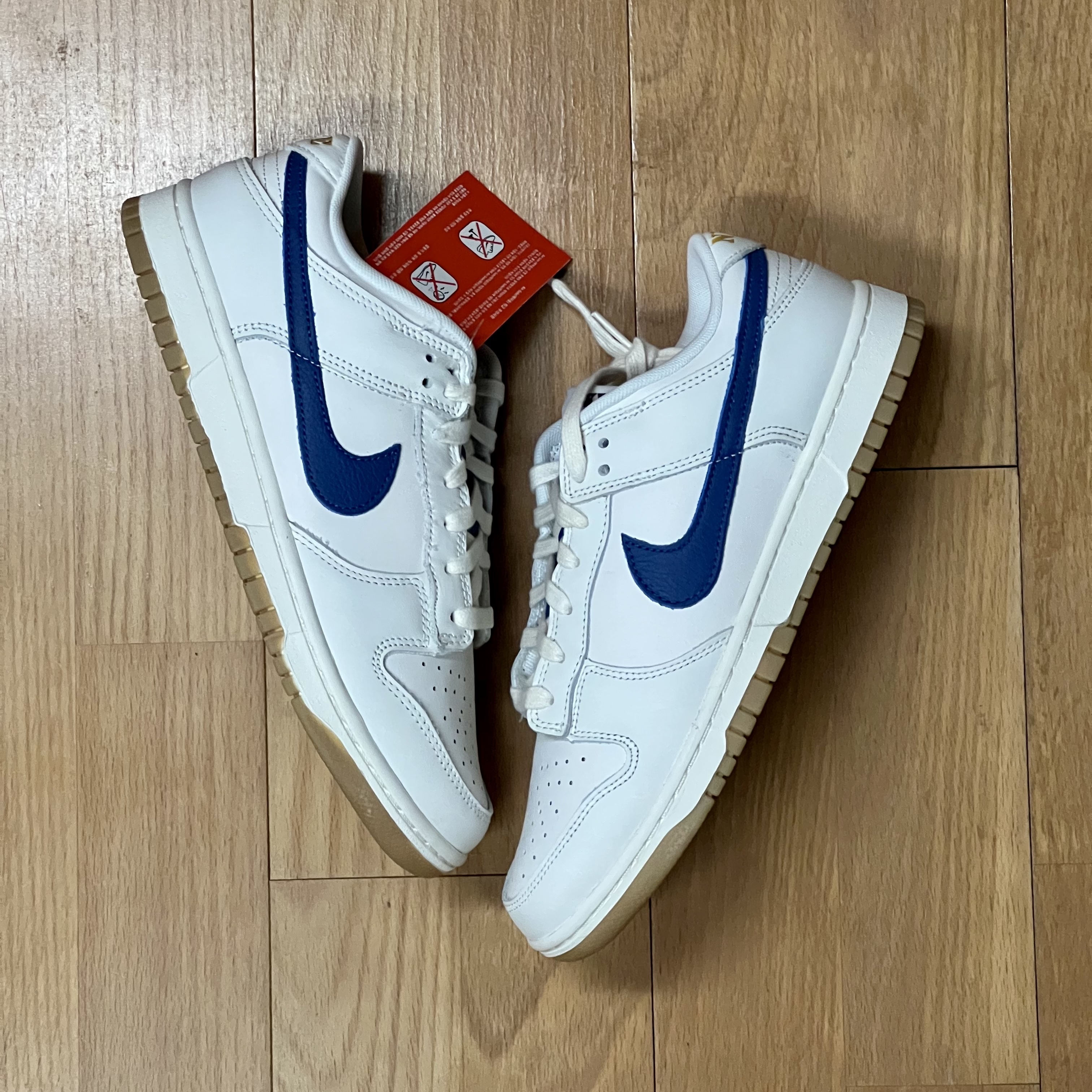 Nike Dunk Low SE Sail Dark Marina Blue 착용 스타일