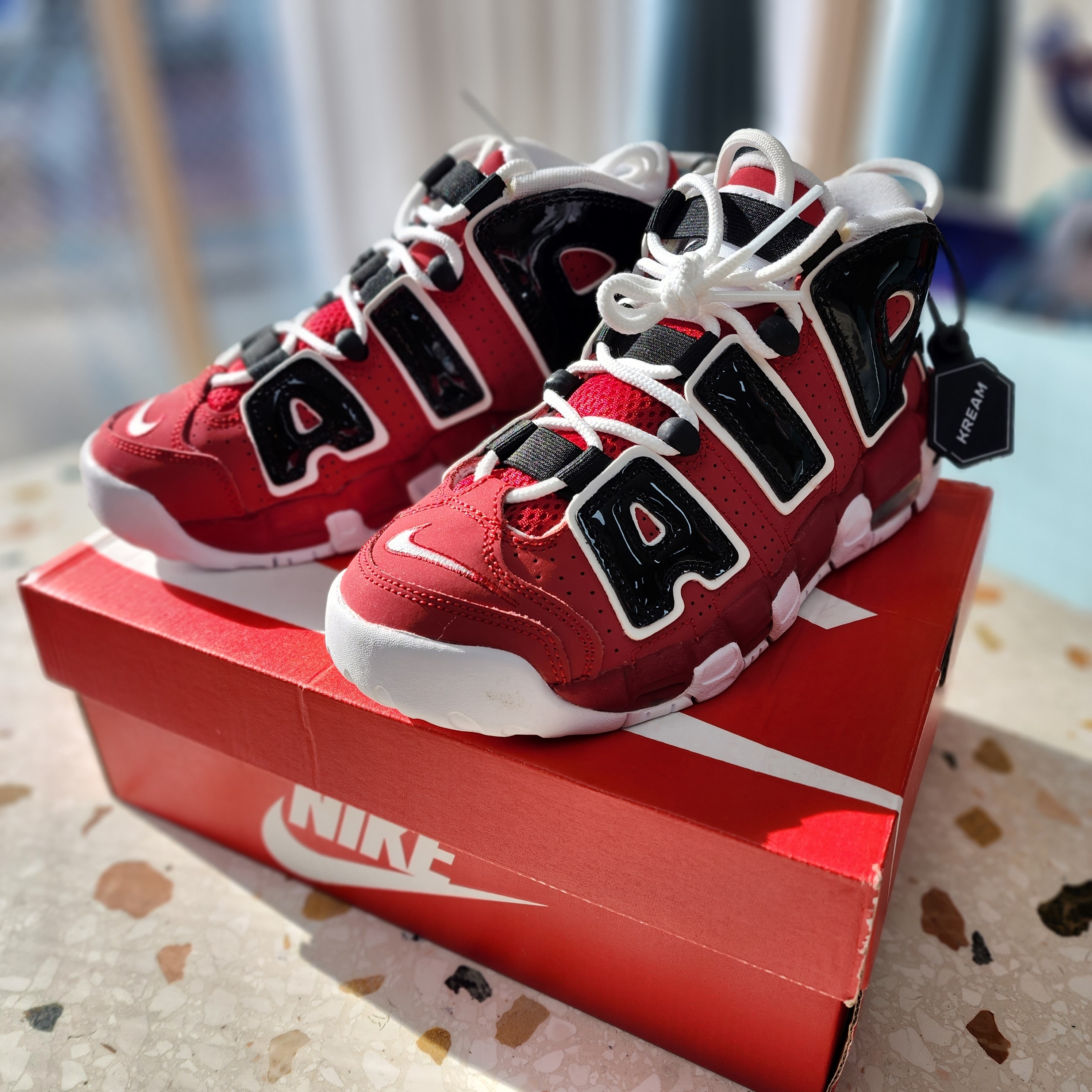(GS) Nike Air More Uptempo 96 Bulls 2021, (GS) Nike Air More Uptempo 96 Loud and Clear 2021 착용 스타일 - 1