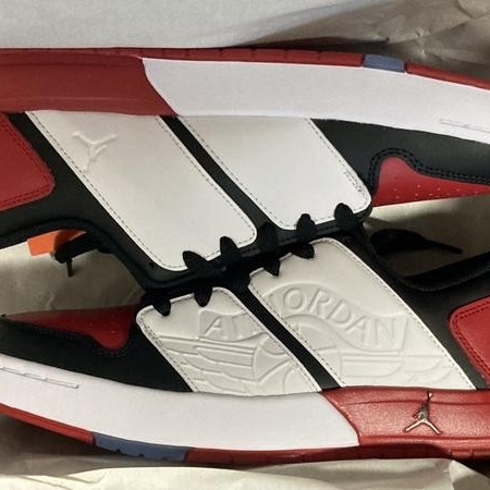 Jordan Nu Retro 1 Low Varsity Red 착용 스타일