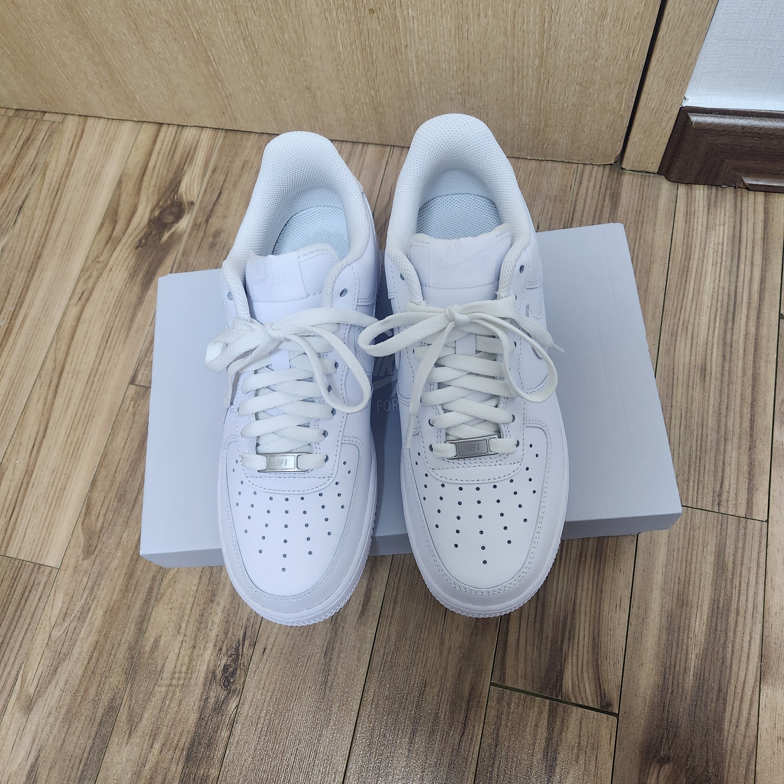 Nike Air Force 1 '07 Low White 착용 스타일 - 2