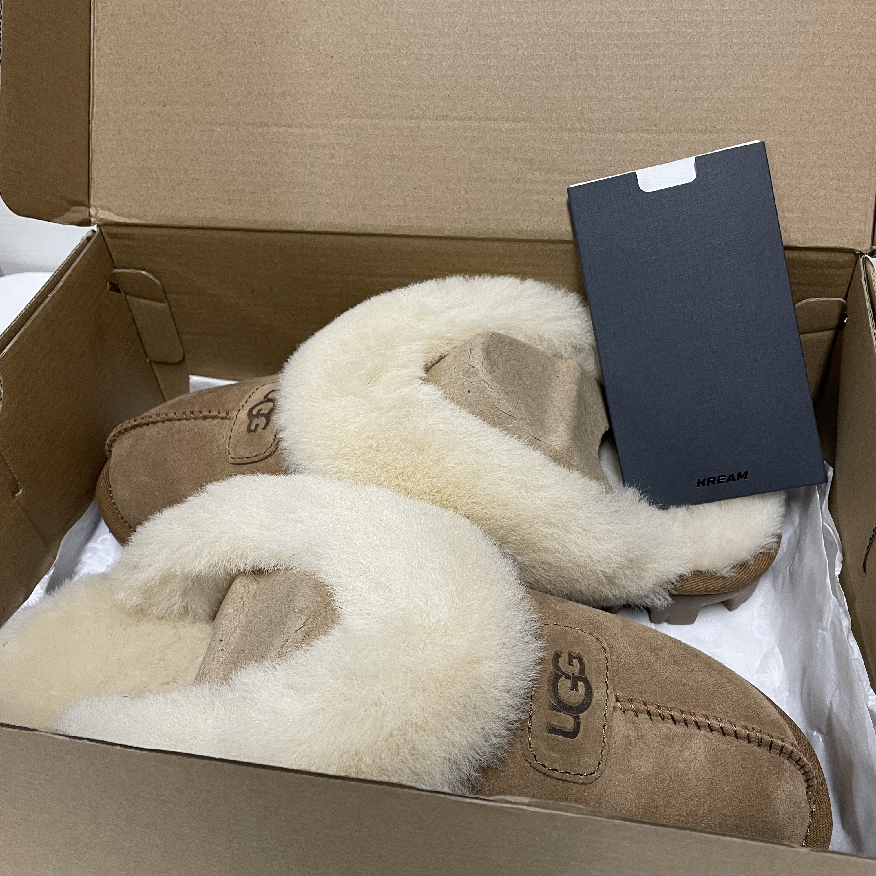 (W) UGG Coquette Slipper Chestnut 착용 스타일
