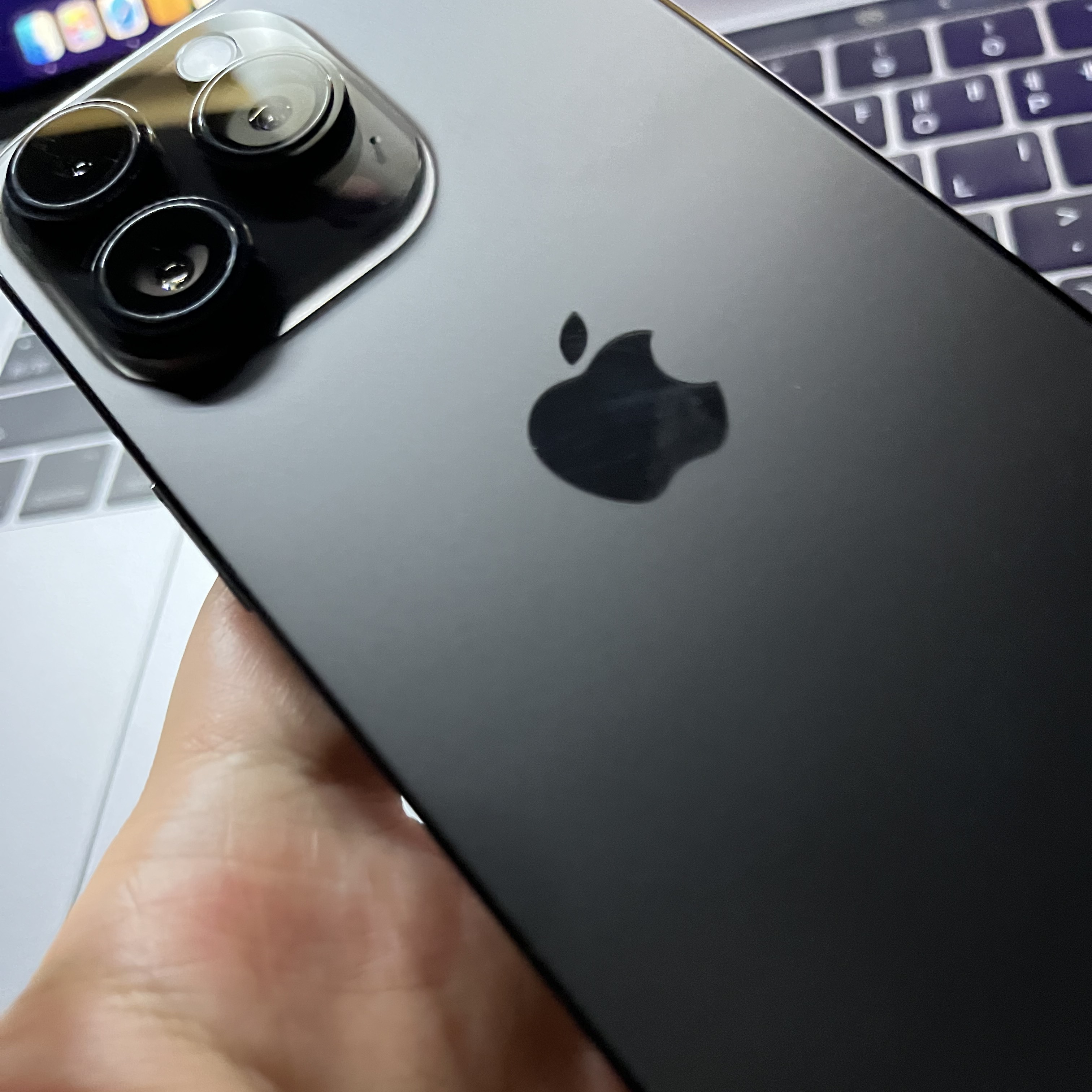 Apple iPhone 14 Pro 256GB Space Black (Korean Ver.) 착용 스타일