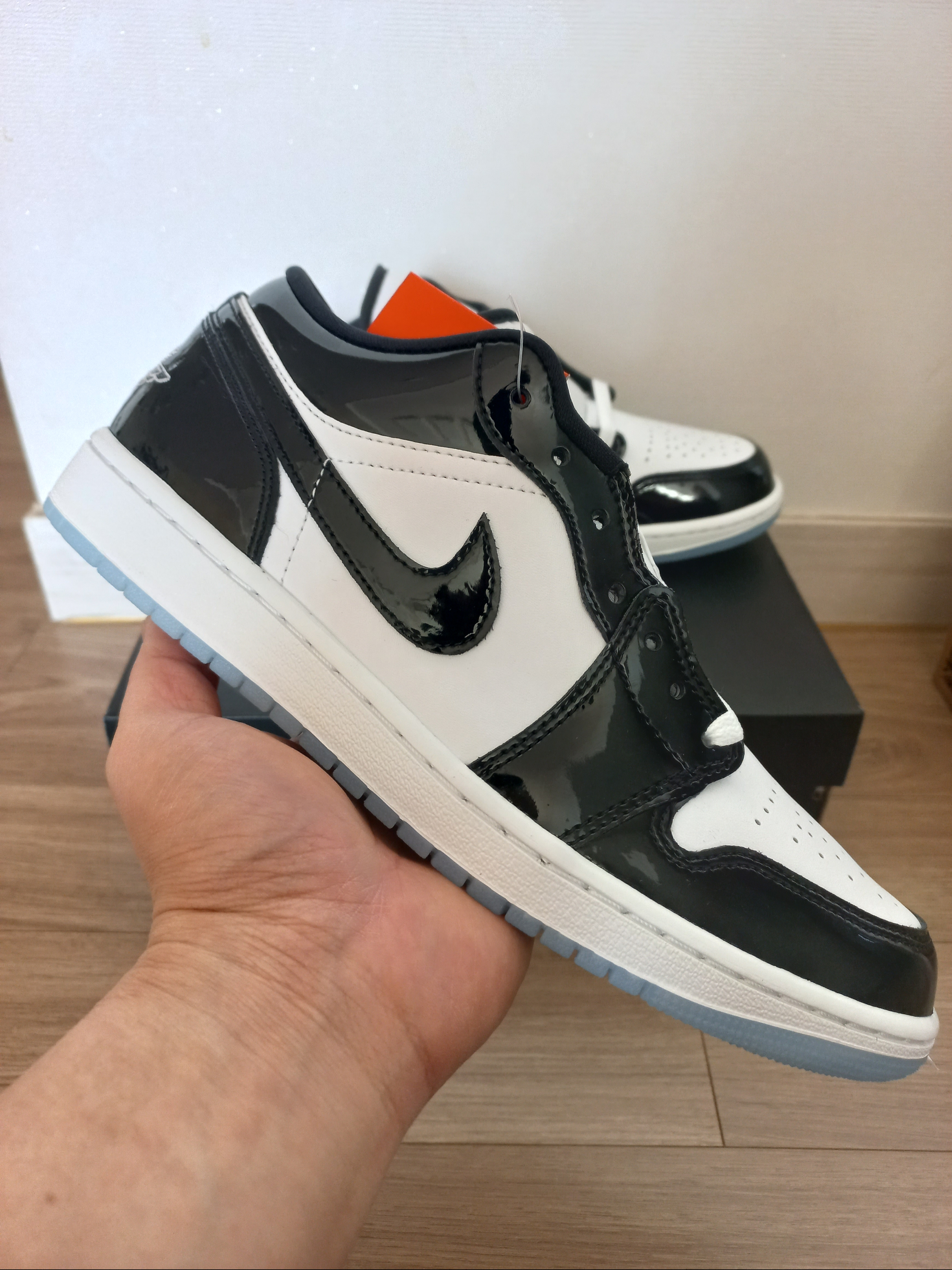 Jordan 1 Low SE Concord, (GS) Jordan 1 Low SE Concord 착용 스타일 - 1