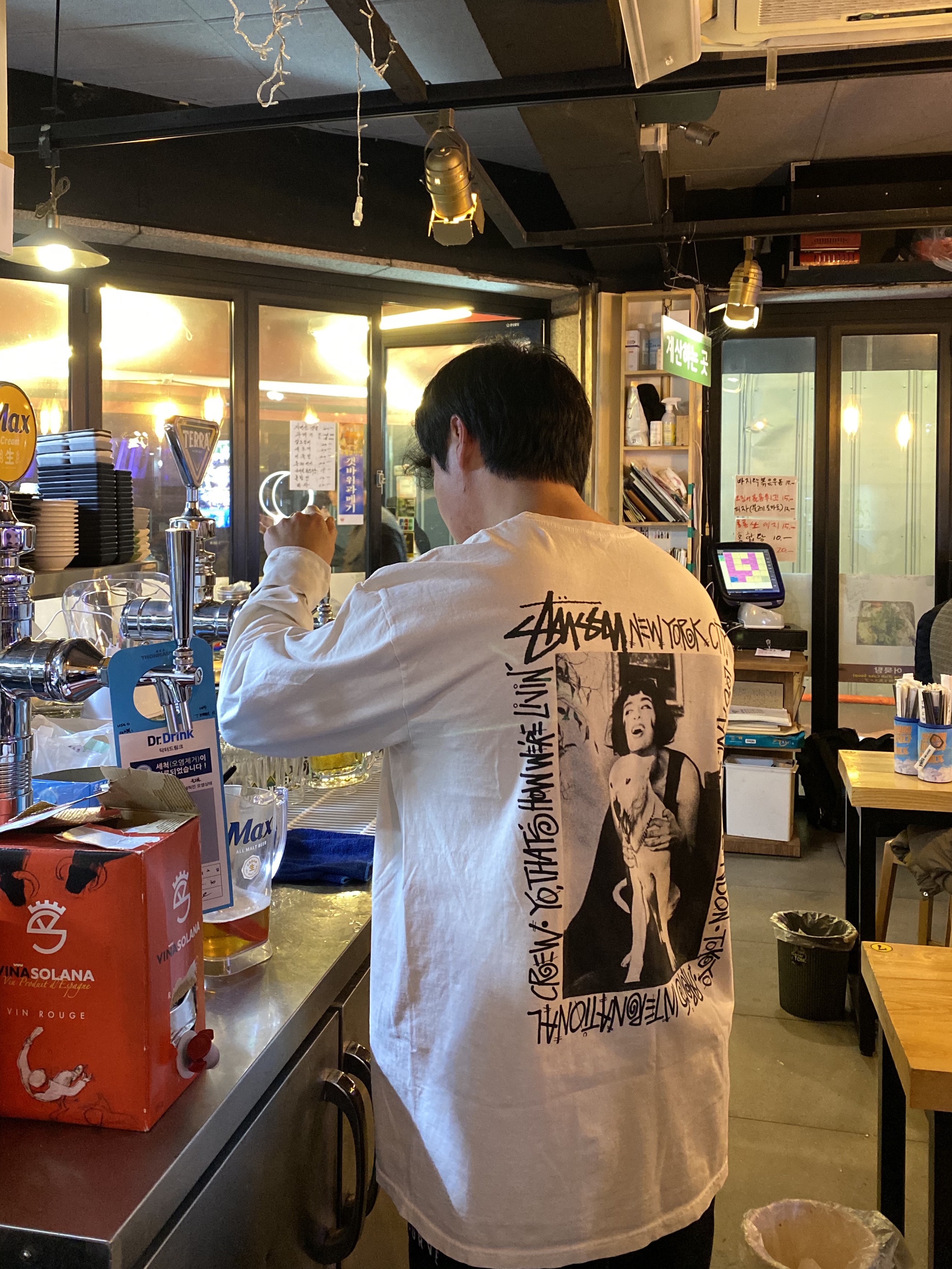 Stussy How We're Livin' Pigment Dyed LS T-Shirt Natural 착용 스타일