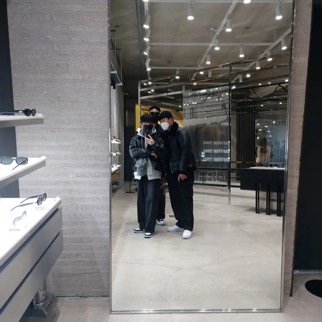 Maison Mihara Yasuhiro Hank OG Sole Canvas Low-top Sneakers Black, Jordan 1 Retro Low OG Black and Dark Powder Blue 착용 스타일 - 2