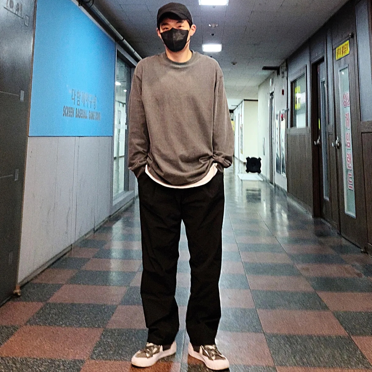 Nike x Sacai Blazer Low Iron Grey 착용 스타일 - 1