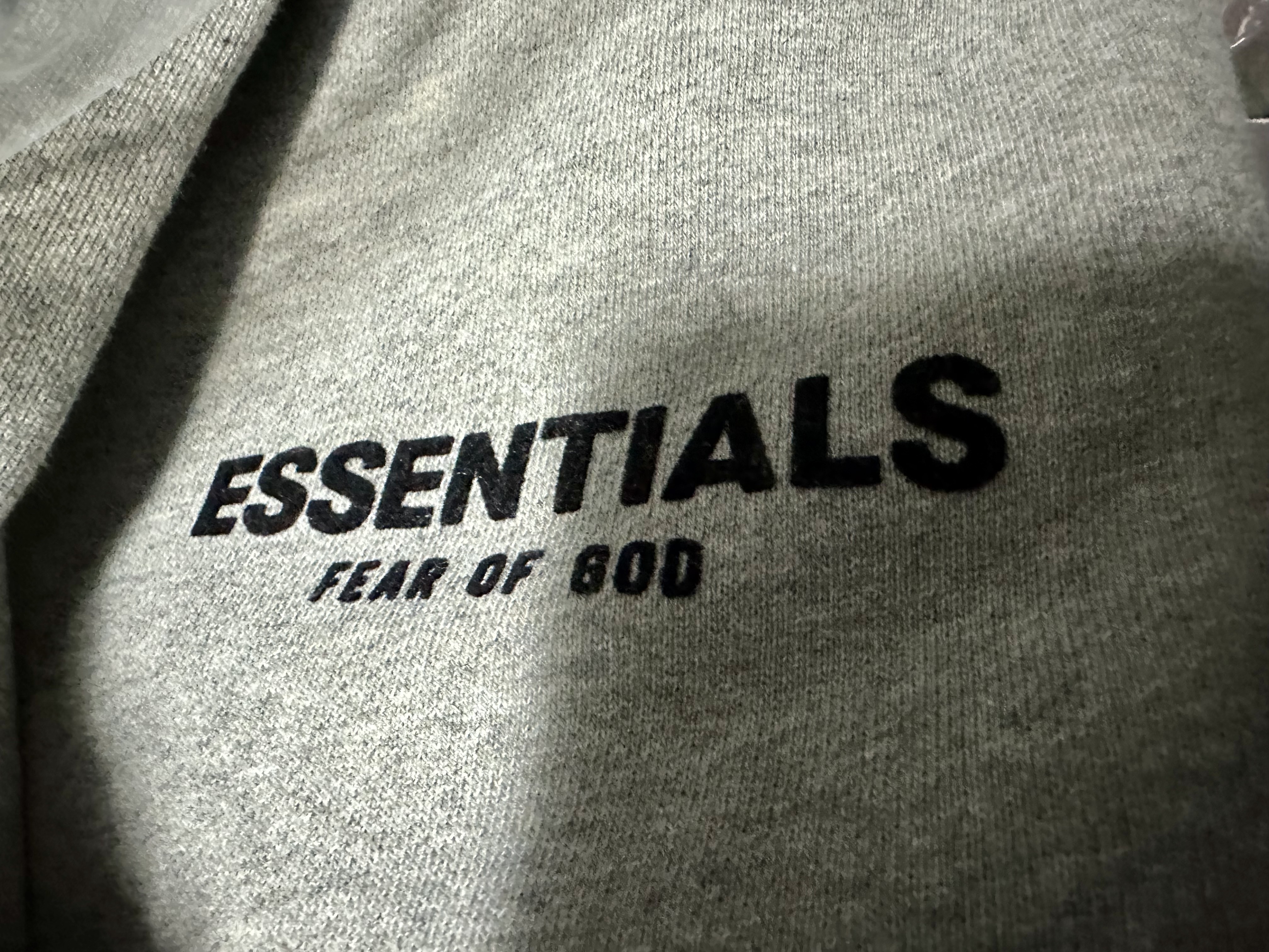 Essentials The Core Collection Hoodie Dark Oatmeal, Essentials The Core Collection Relaxed Sweatpants Dark Oatmeal 착용 스타일 - 1