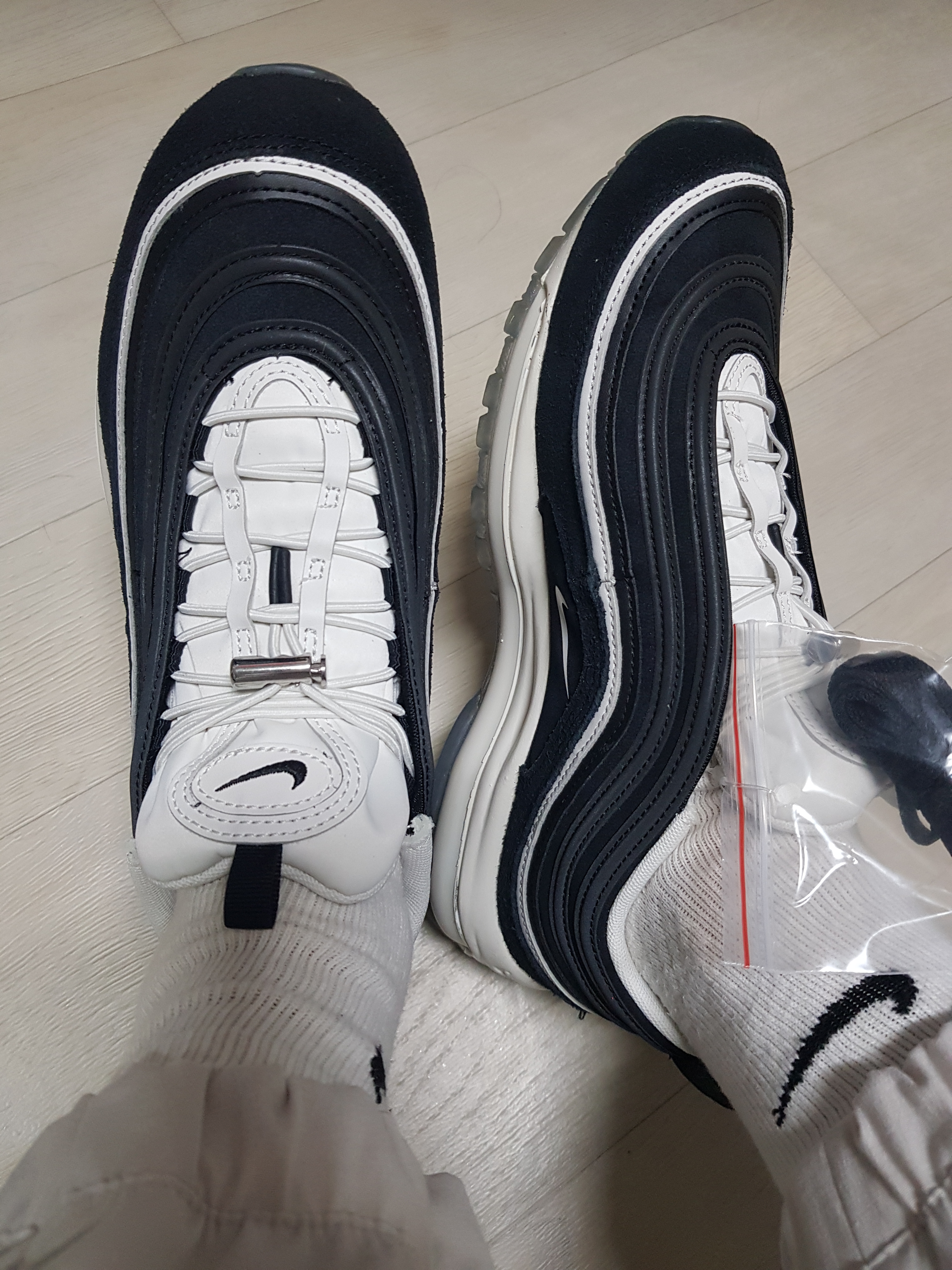 (W) Nike Air Max 97 PRM Hangul Day 착용 스타일