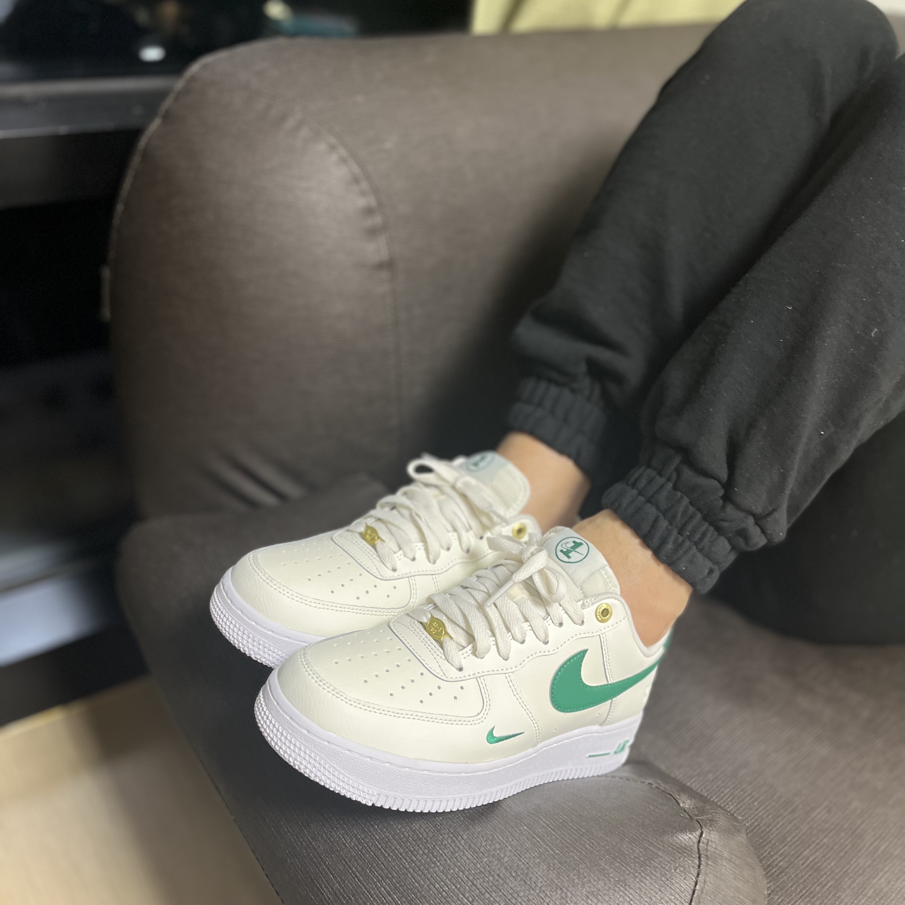 Nike Air Force 1 '07 LV8 40th Anniversary Join Forces Sail Malachite 착용 스타일 - 1
