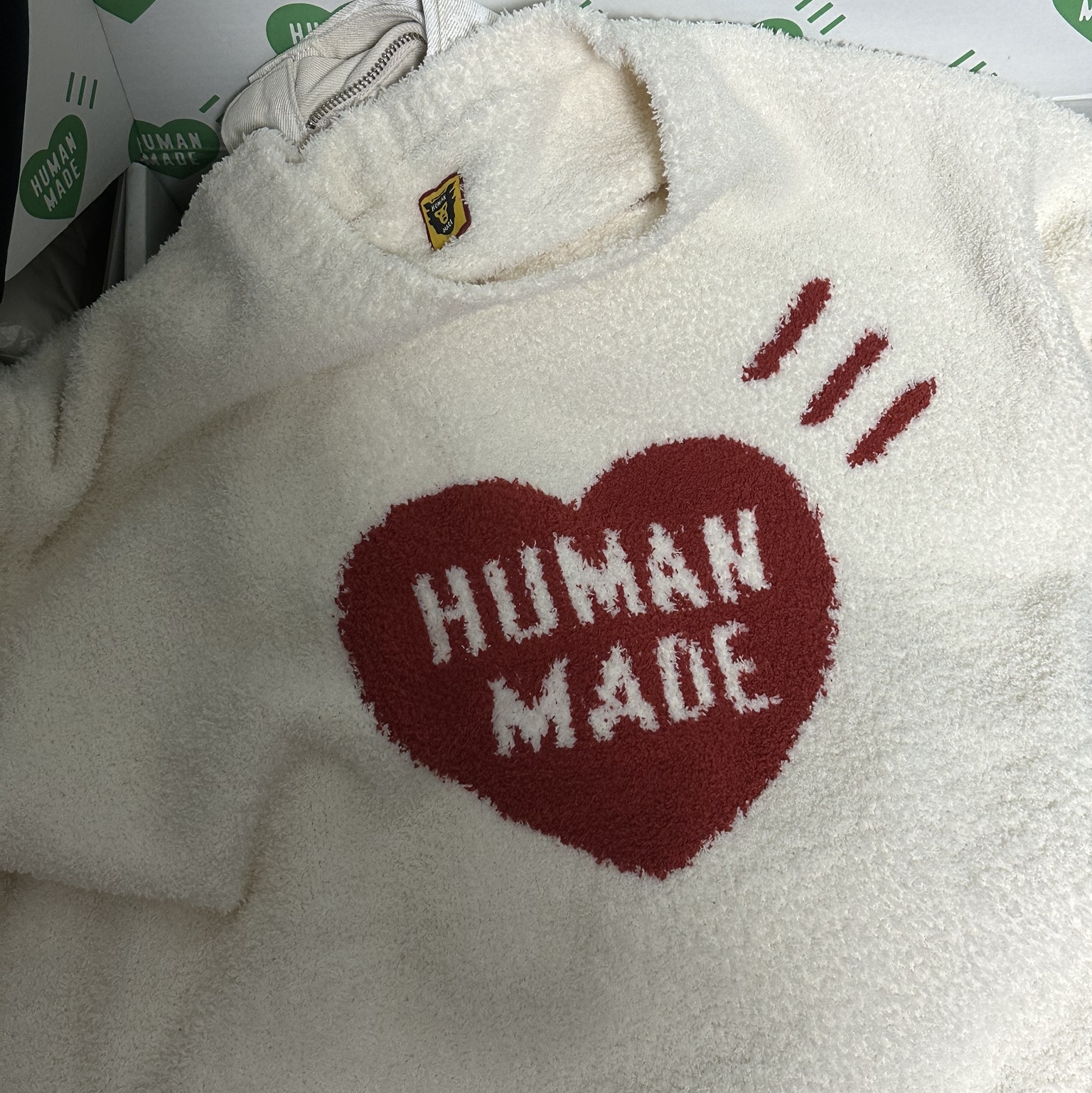 Human Made Cozy Sweatshirt White 착용 스타일