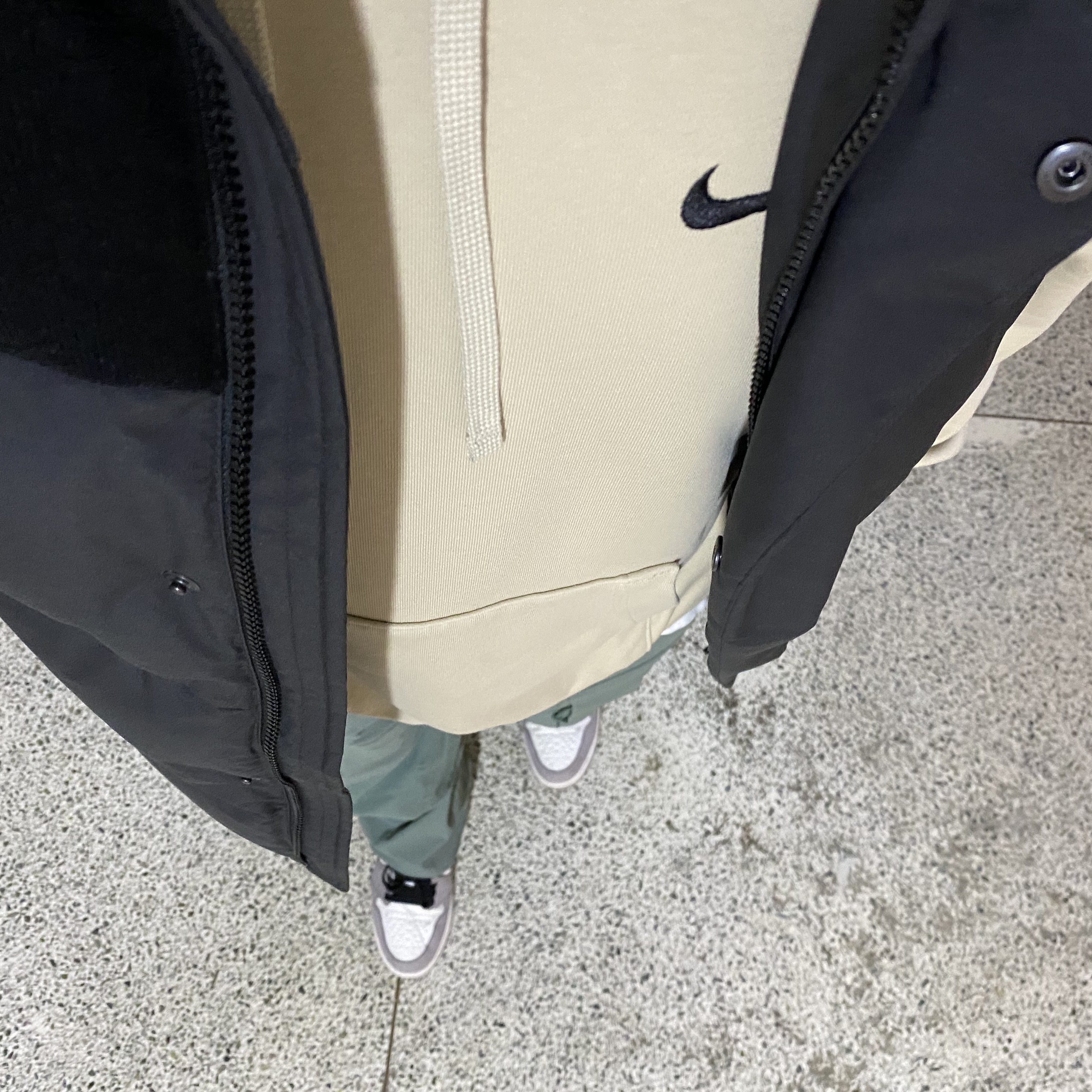 Nike ACG Smith Summit Cargo Pants Clay Green - Asia 착용 스타일