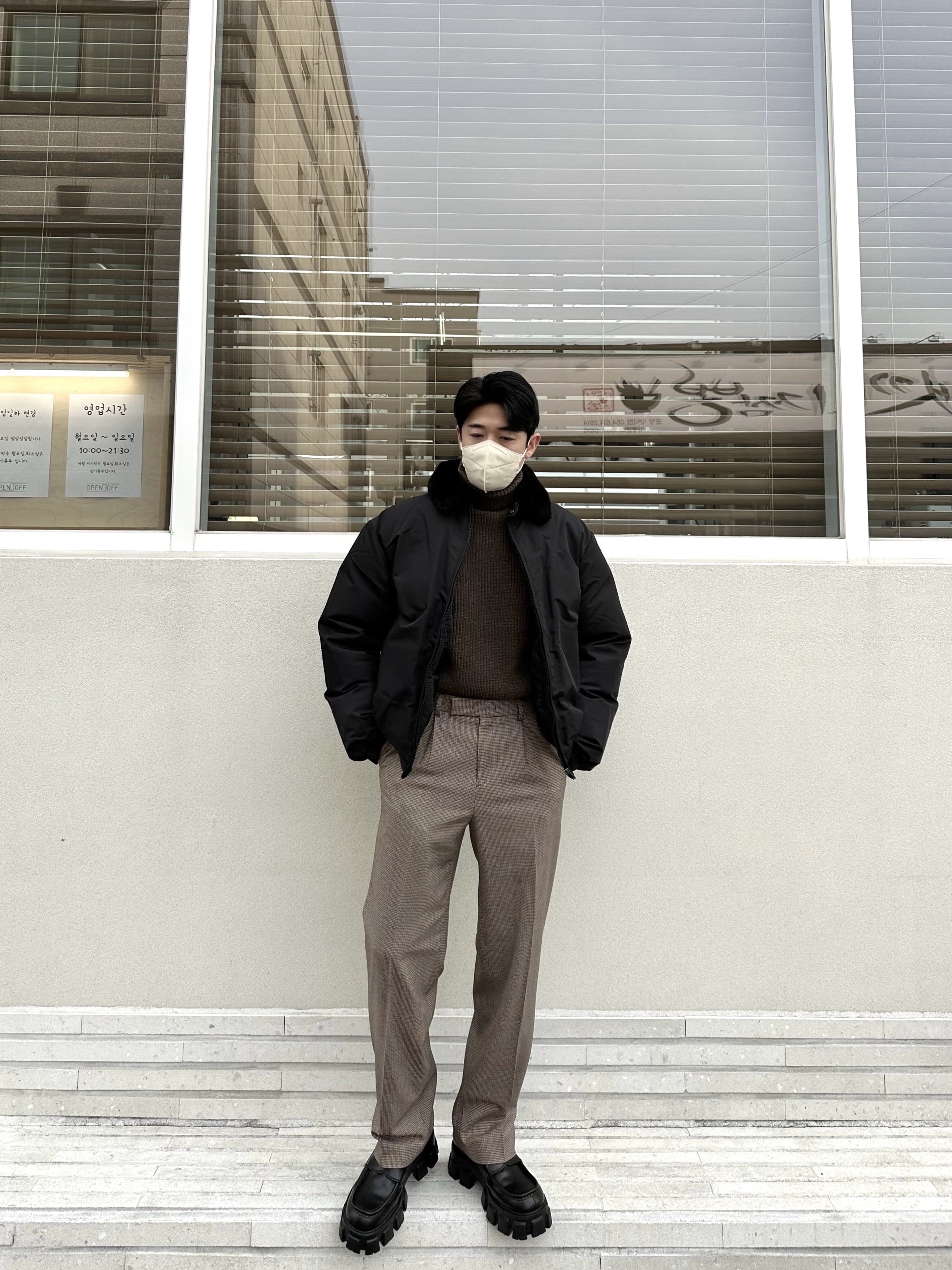 Supreme x Burberry Shearling Collar Down Puffer Jacket Black - 22SS, Prada Monolith Brushed Leather Loafers Black 착용 스타일 - 1