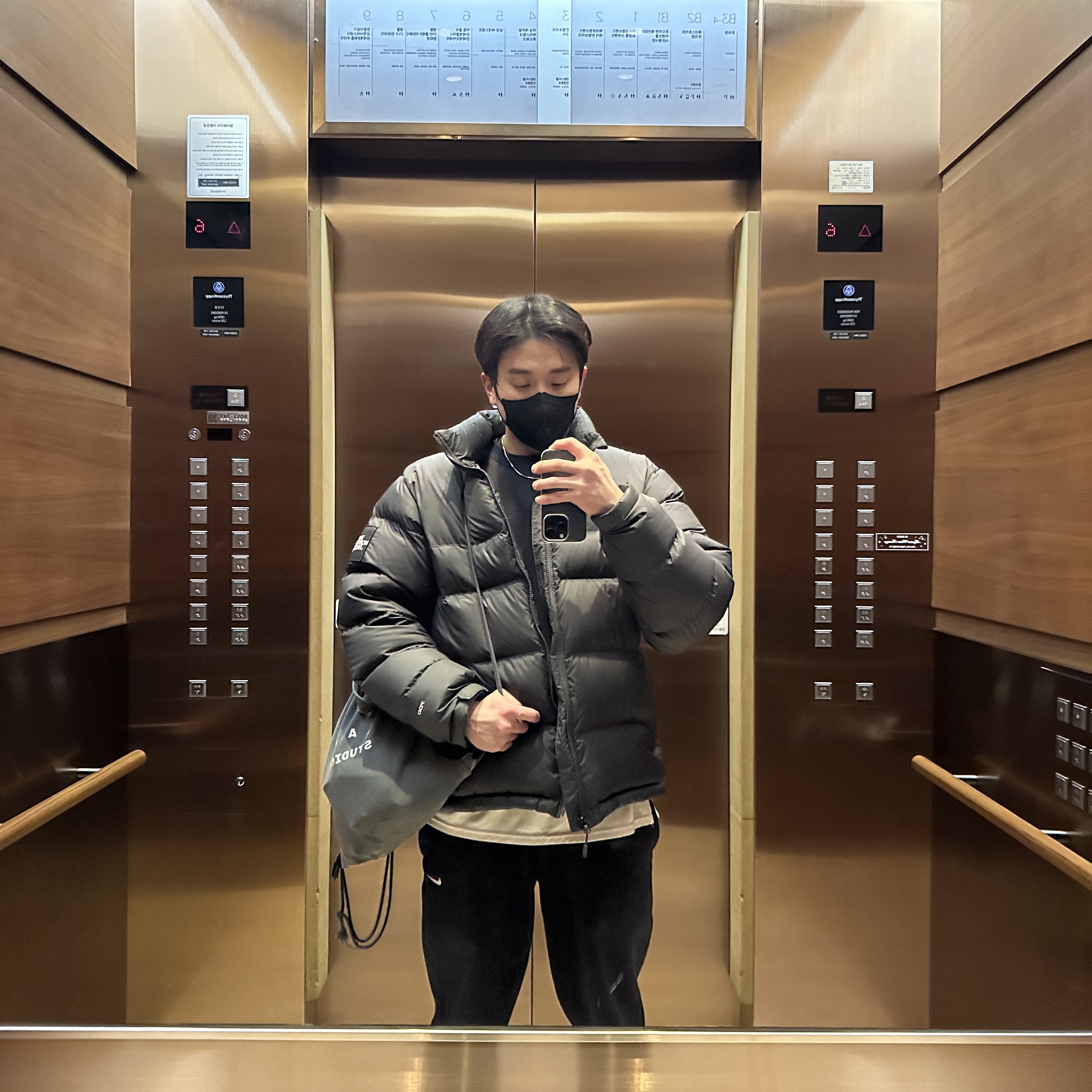 The North Face 1992 Nuptse Jacket Charcoal, Nike NRG Solo Swoosh Fleece Pants Black - US/EU 착용 스타일