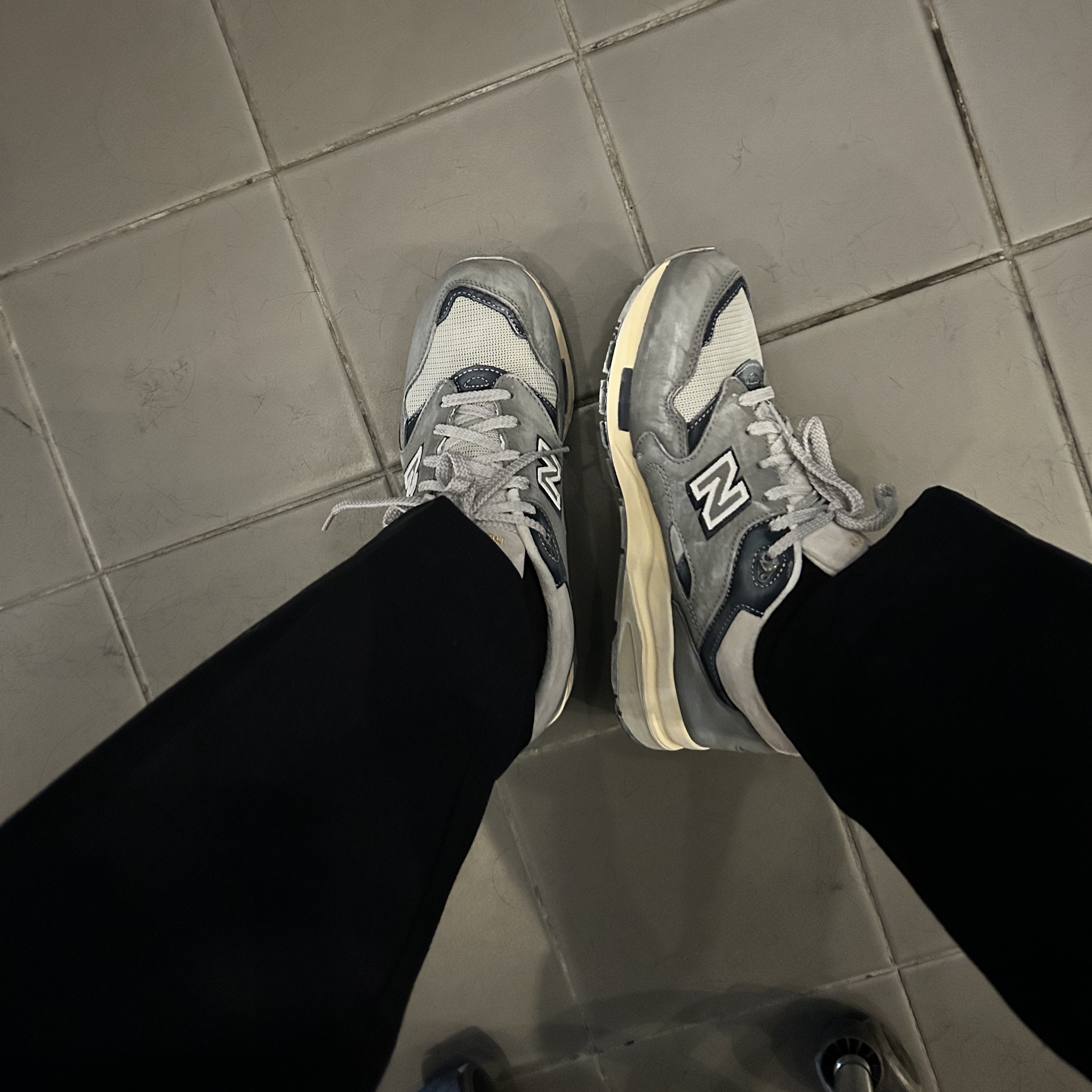 New Balance 1600 Premium Vintage Grey 착용 스타일