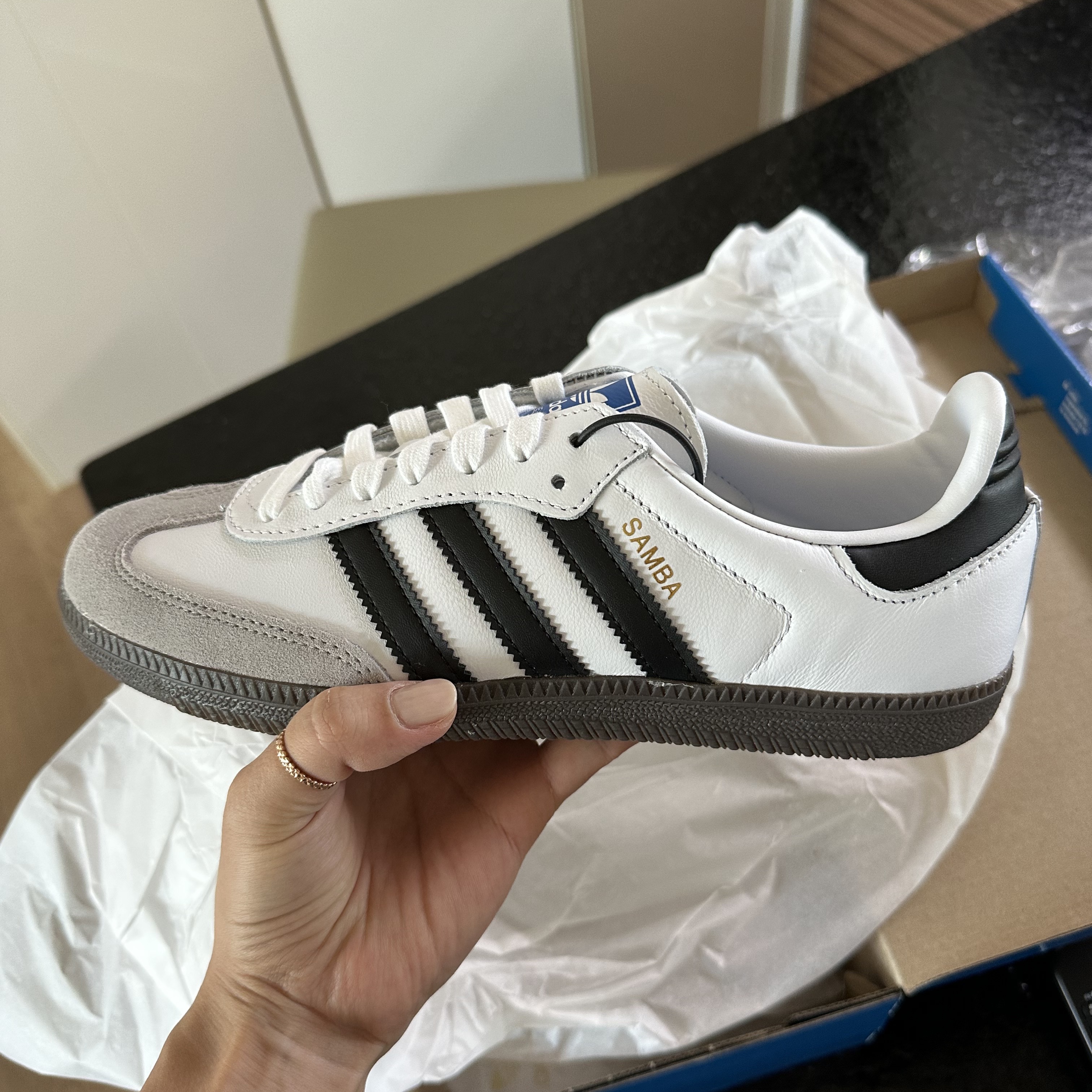 Adidas Samba OG Cloud White 착용 스타일