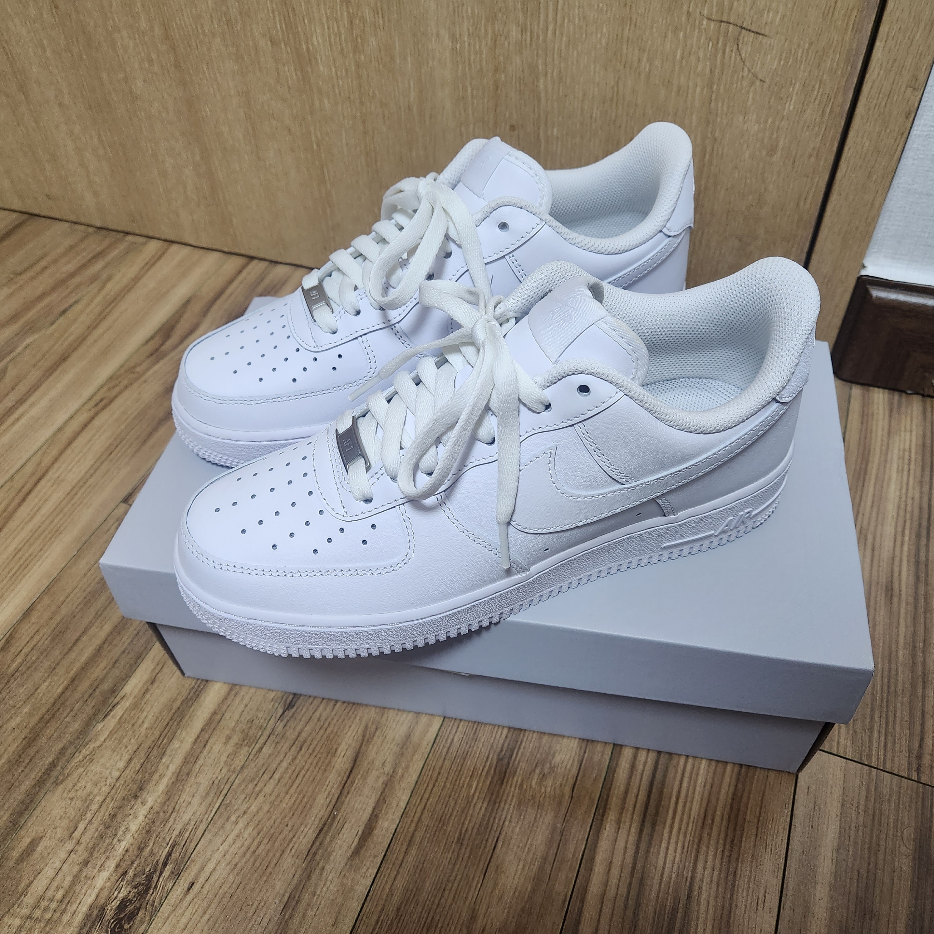 Nike Air Force 1 '07 Low White 착용 스타일 - 1