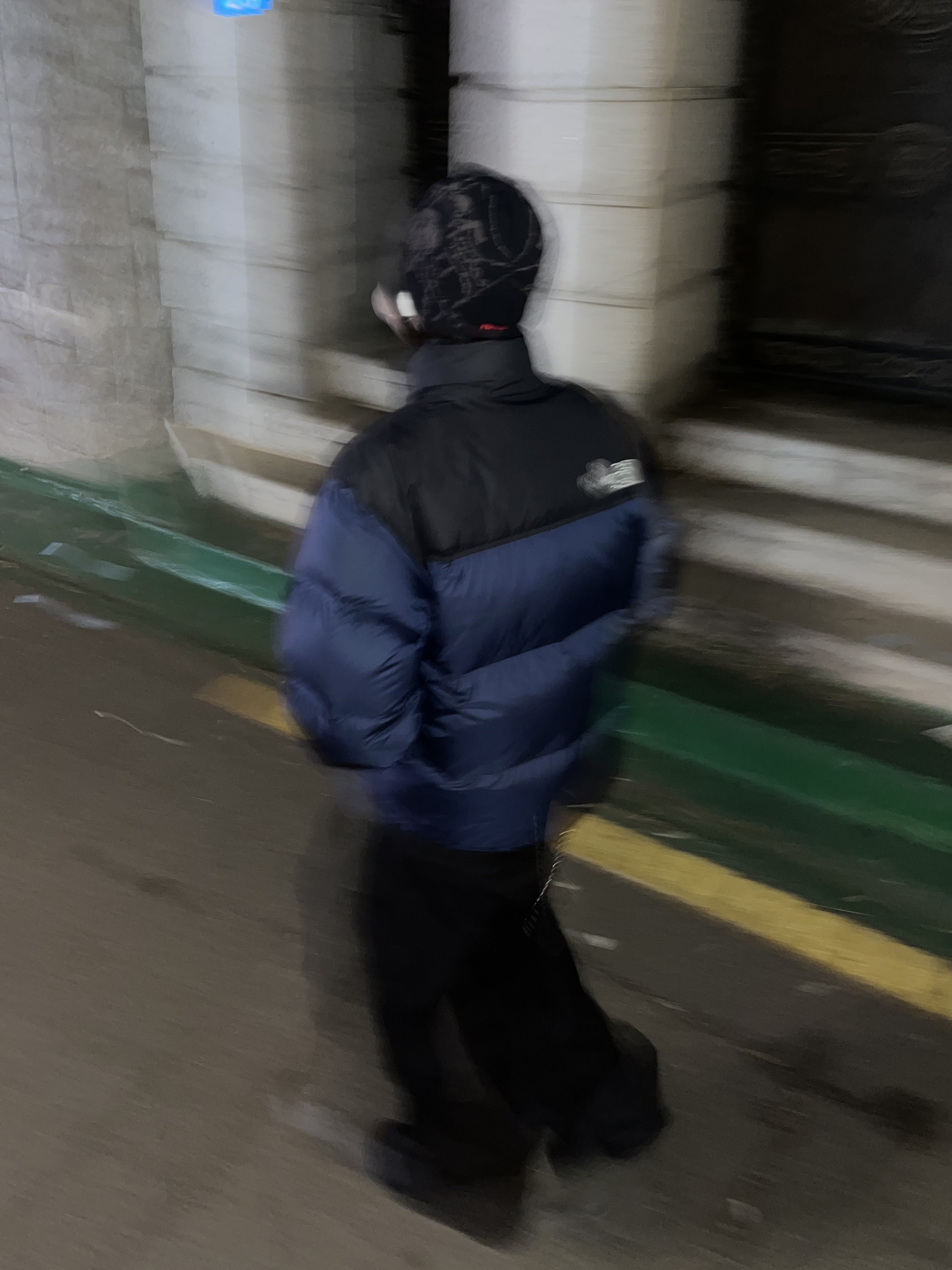 The North Face 1996 Eco Nuptse Jacket Navy, Nike x Supreme Air Force 1 Low Black 착용 스타일 - 3