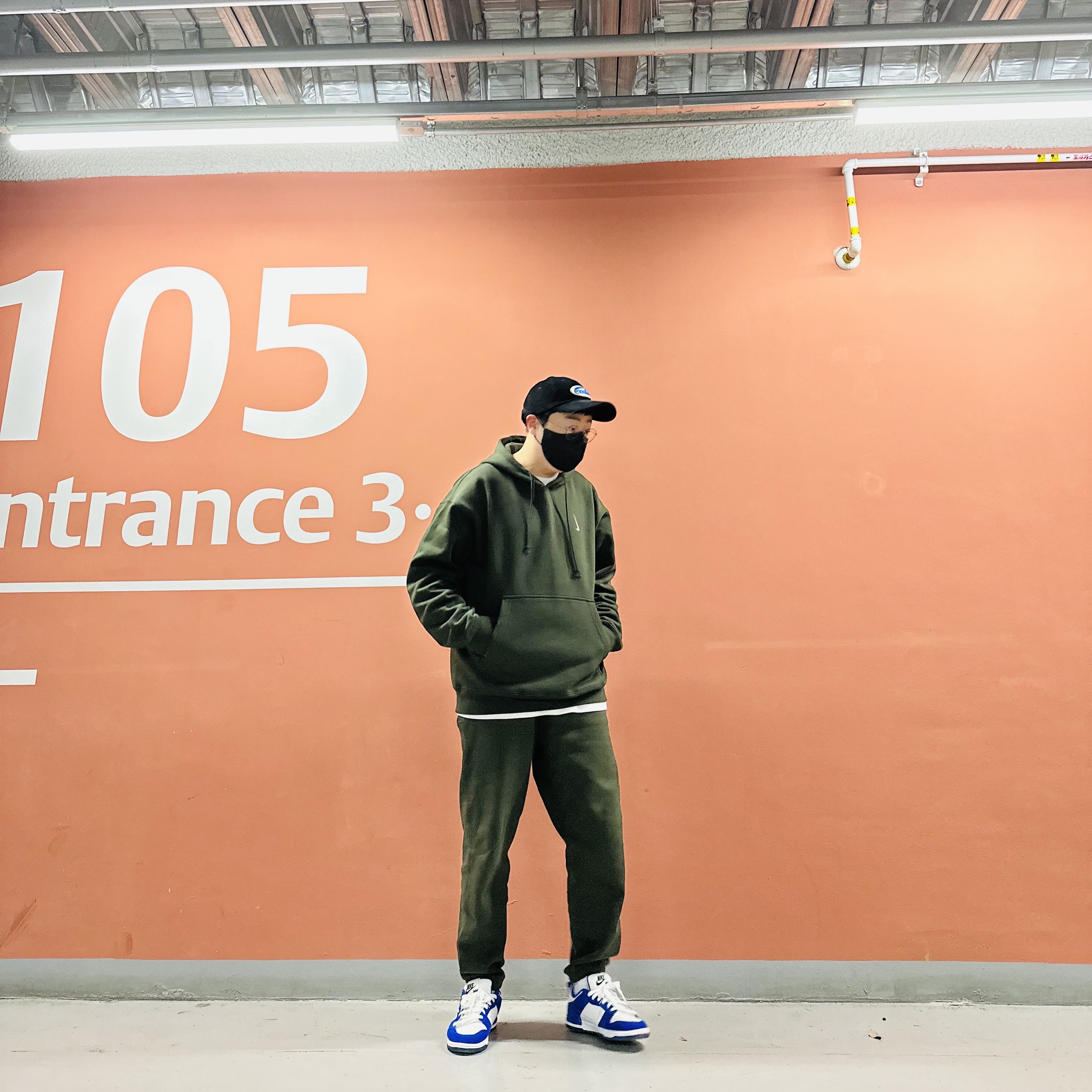 Nike x Billie Eilish NRG Fleece Hoodie Sequoia - US/EU, Nike x Billie Eilish NRG Fleece Pants Sequoia - Asia 착용 스타일 - 2