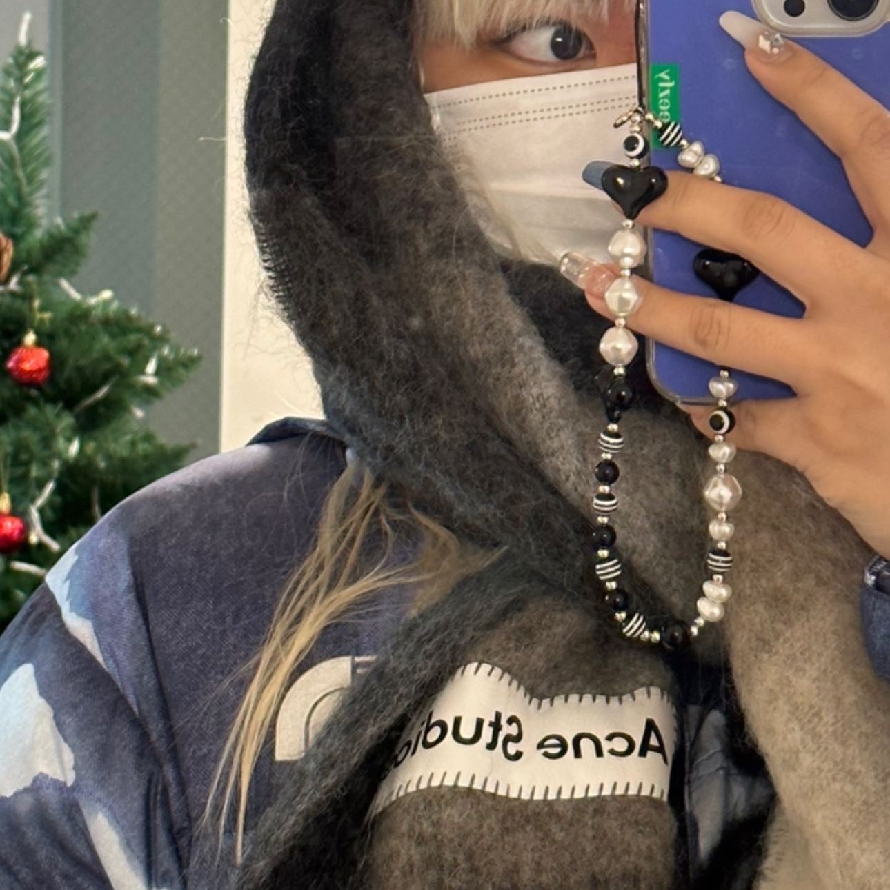 Acne Studios Mohair Check Muffler Grey Green Black, Supreme x The North Face Bleached Denim Print Nuptse Jacket Indigo - 21FW 착용 스타일
