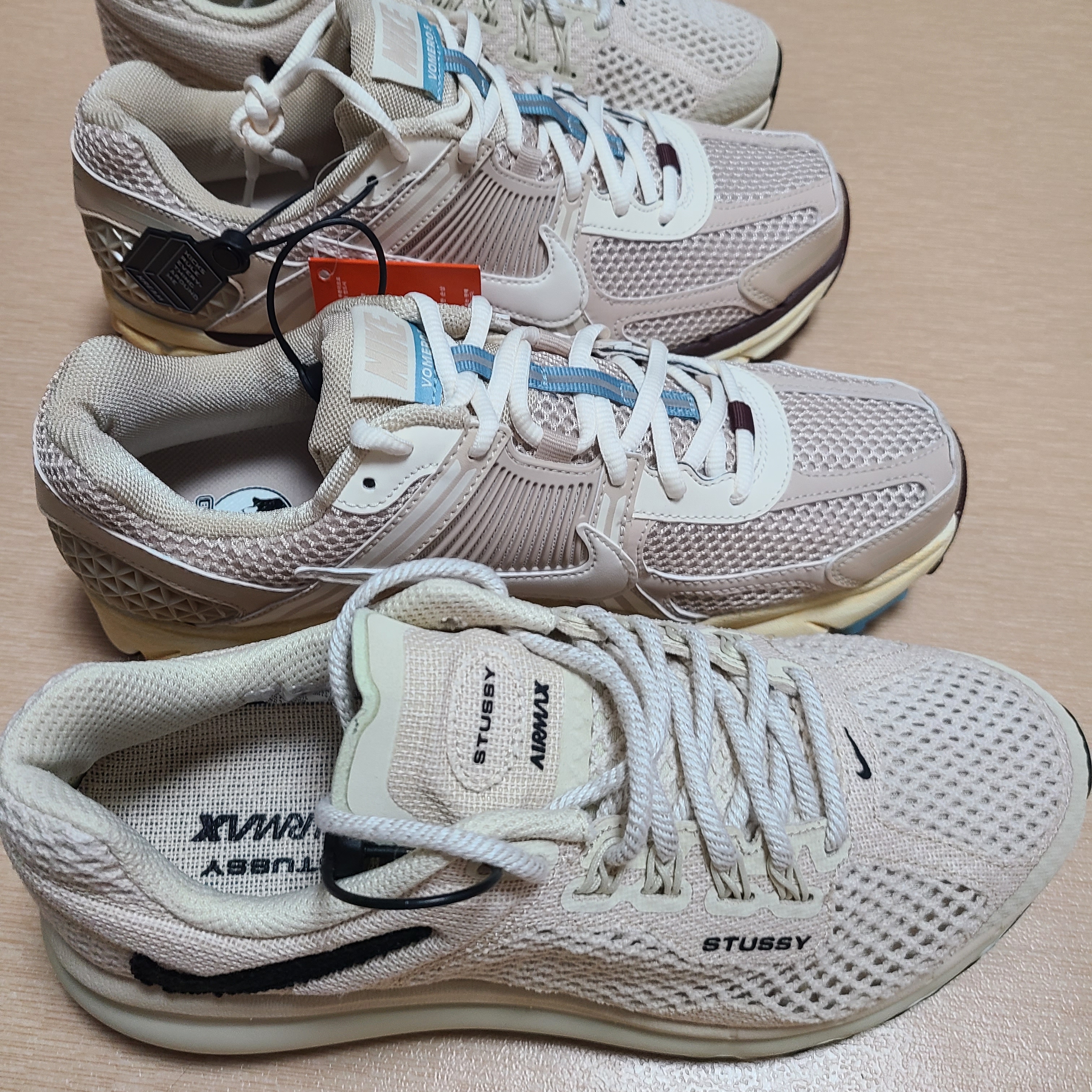 (W) Nike Zoom Vomero 5 Oatmeal, Nike x Stussy Air Max 2013 Fossil 착용 스타일