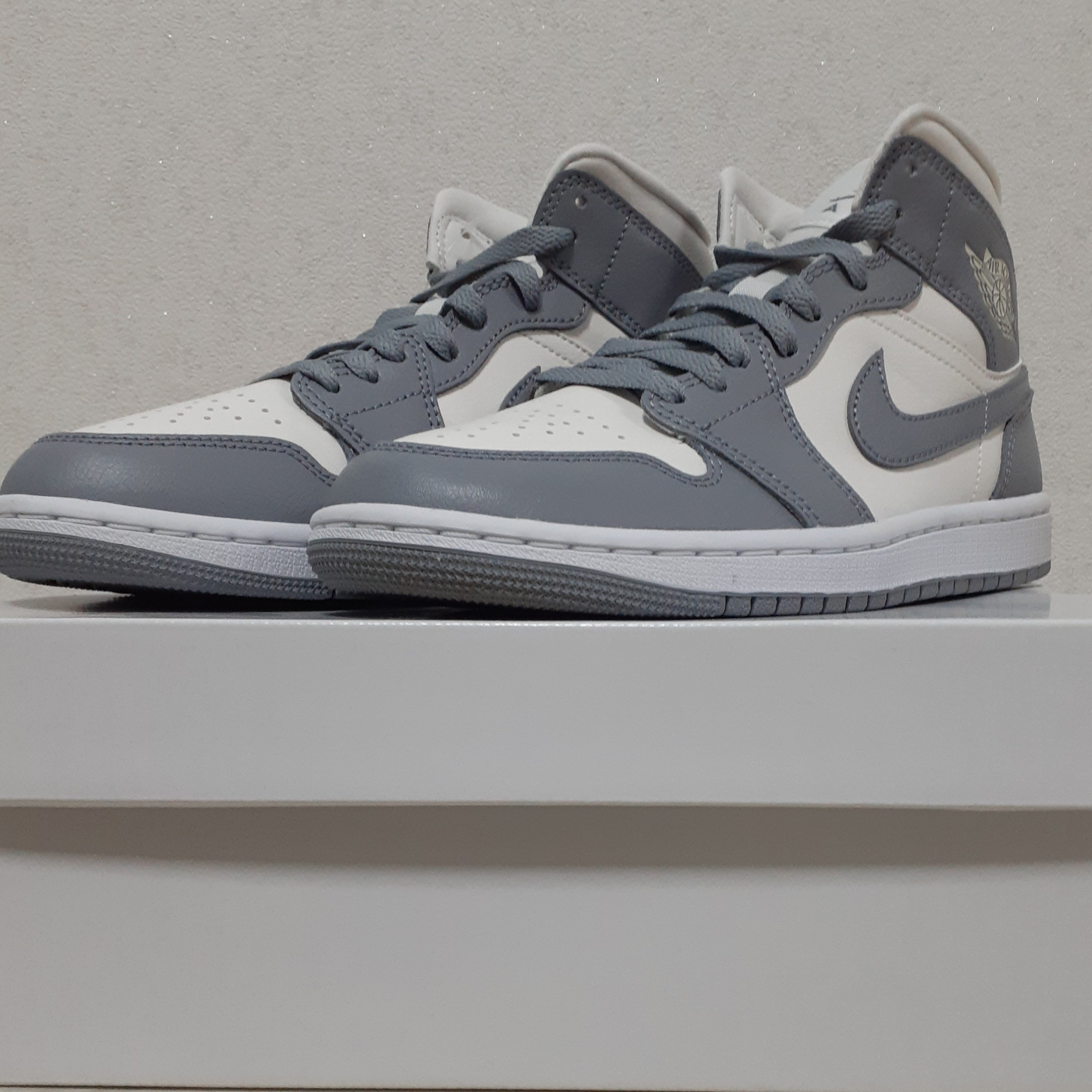 (W) Jordan 1 Mid Sail Stealth 착용 스타일 - 1