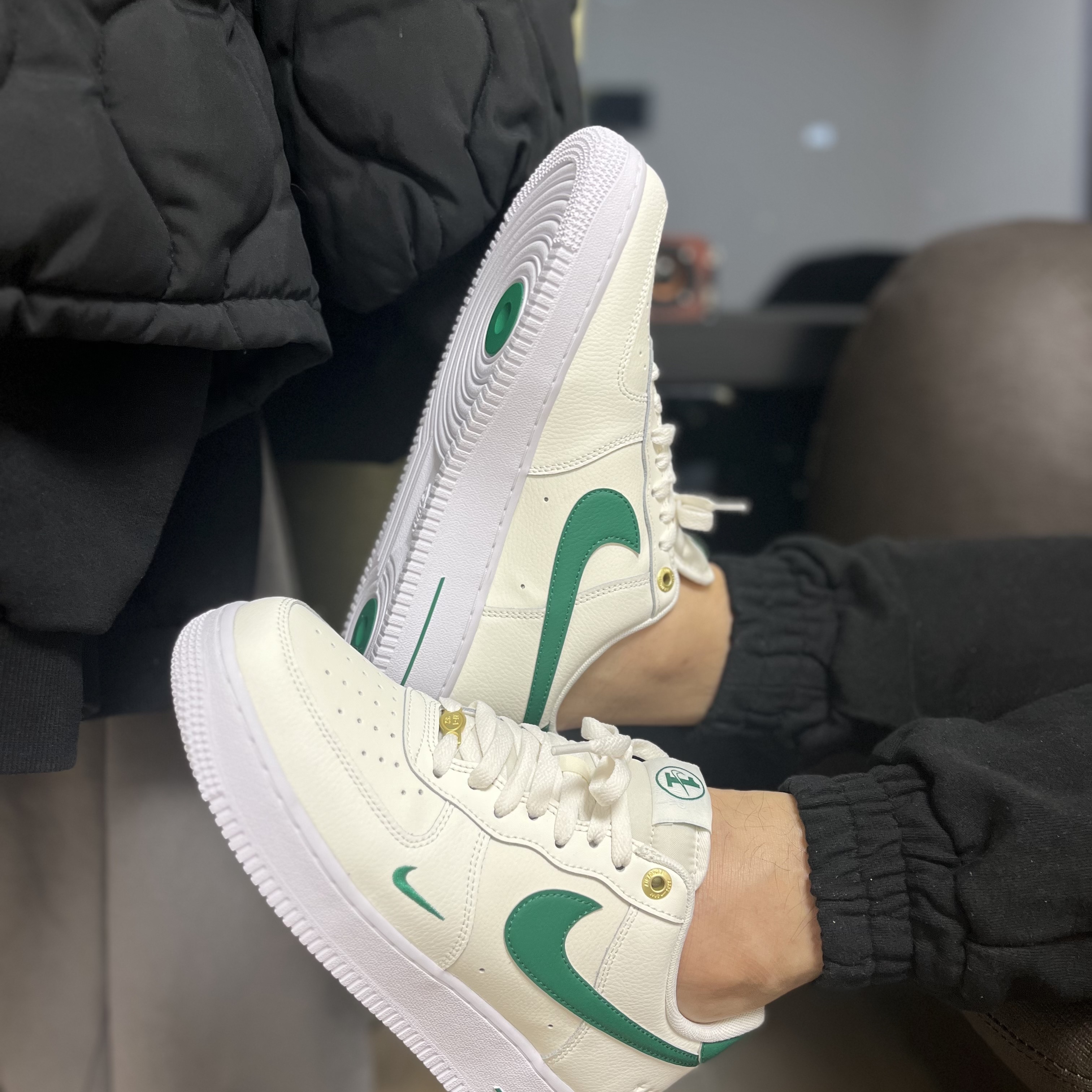 Nike Air Force 1 '07 LV8 40th Anniversary Join Forces Sail Malachite 착용 스타일 - 3