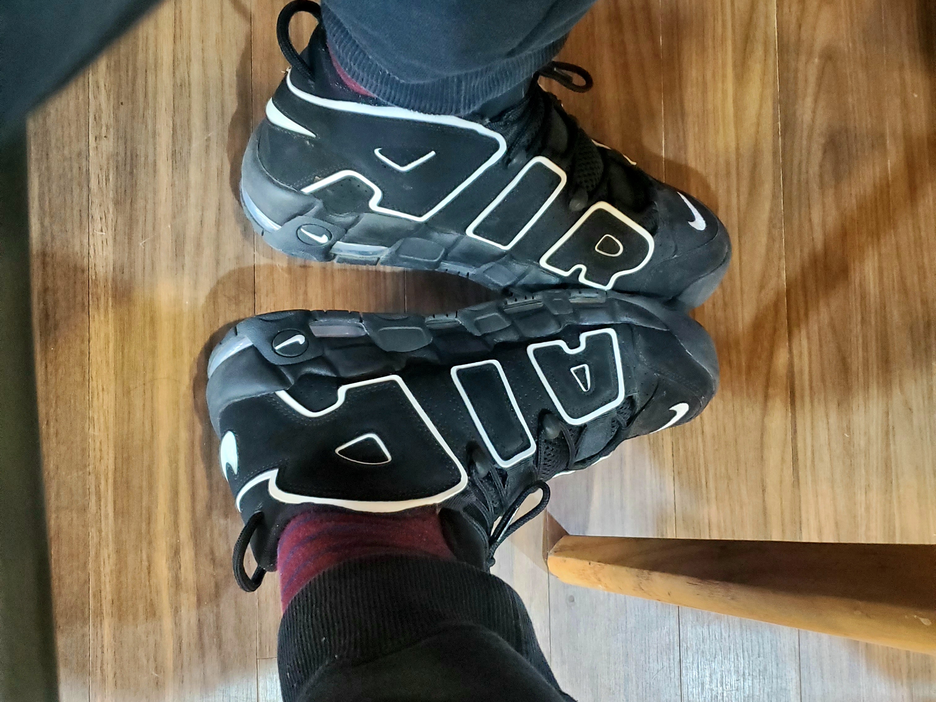 Nike Air More Uptempo Black White 2020 착용 스타일 - 1
