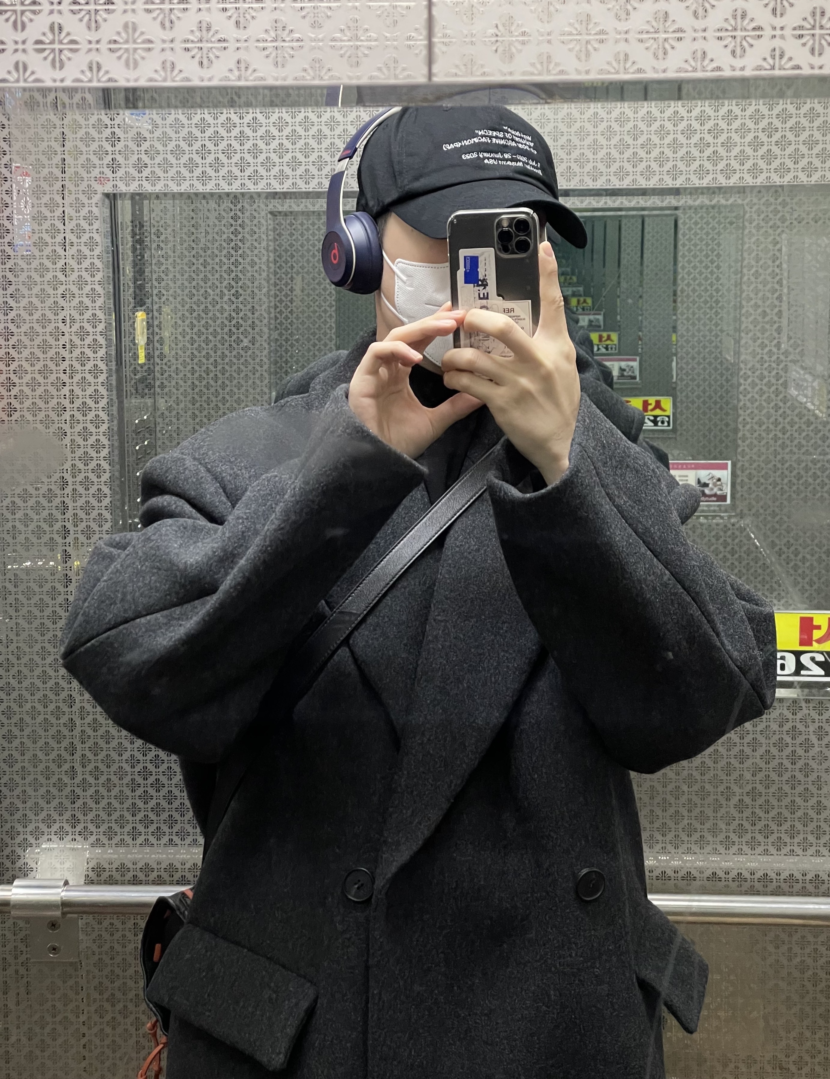 Balenciaga Defender Sneakers Black, Off-White x Post Archive Faction Figures of Speech Cap Right Black 착용 스타일 - 3