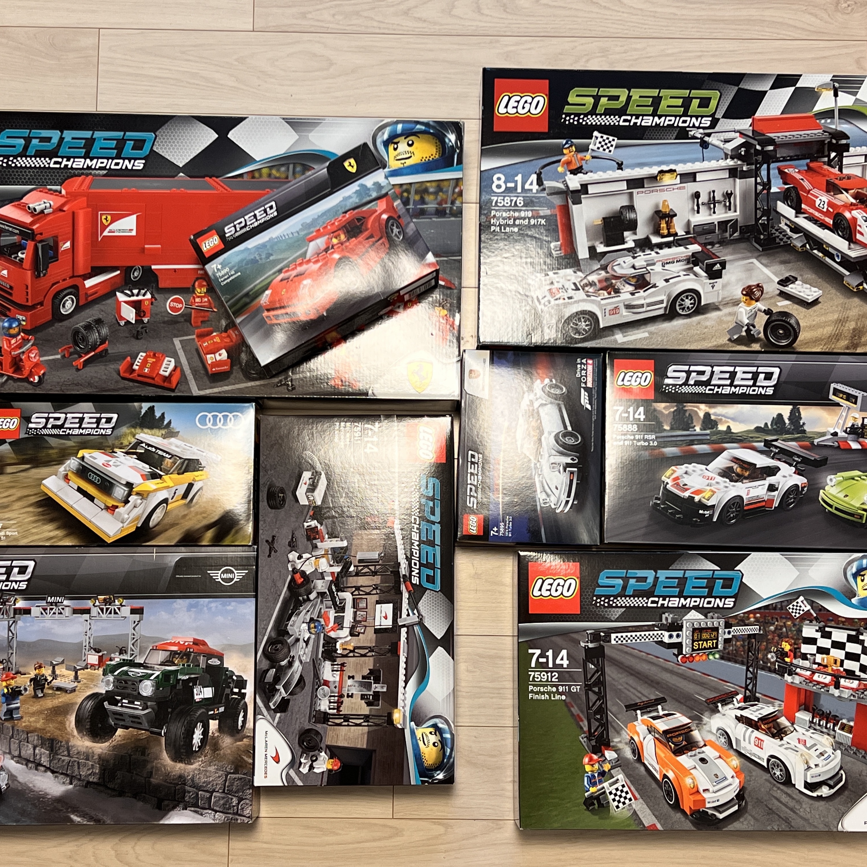 Lego F14 T & Scuderia Ferrari Truck, Lego Ferrari F40 Competizione 착용 스타일