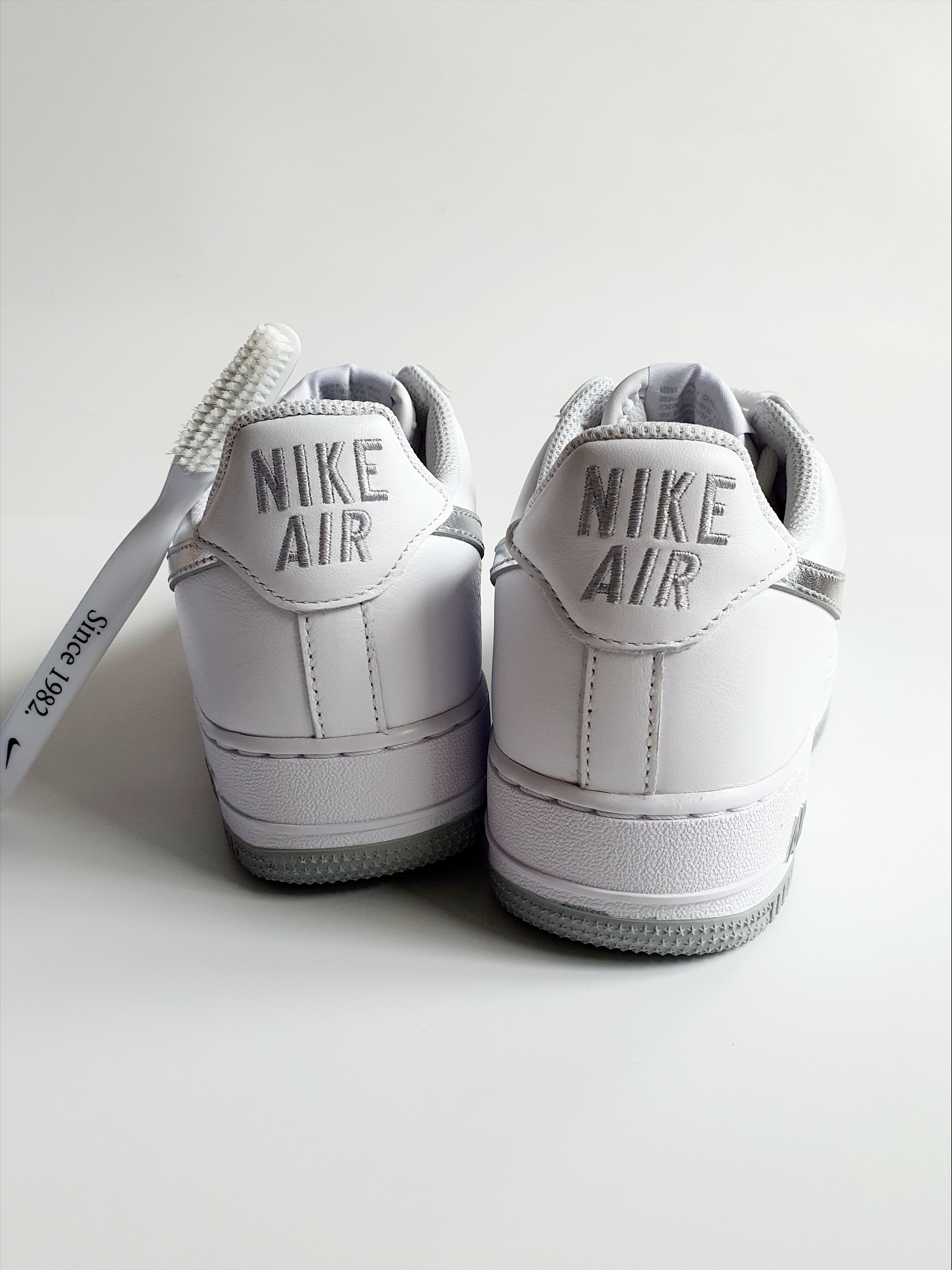 Nike Air Force 1 Low Retro Color of the Month White Metallic Silver 착용 스타일 - 2